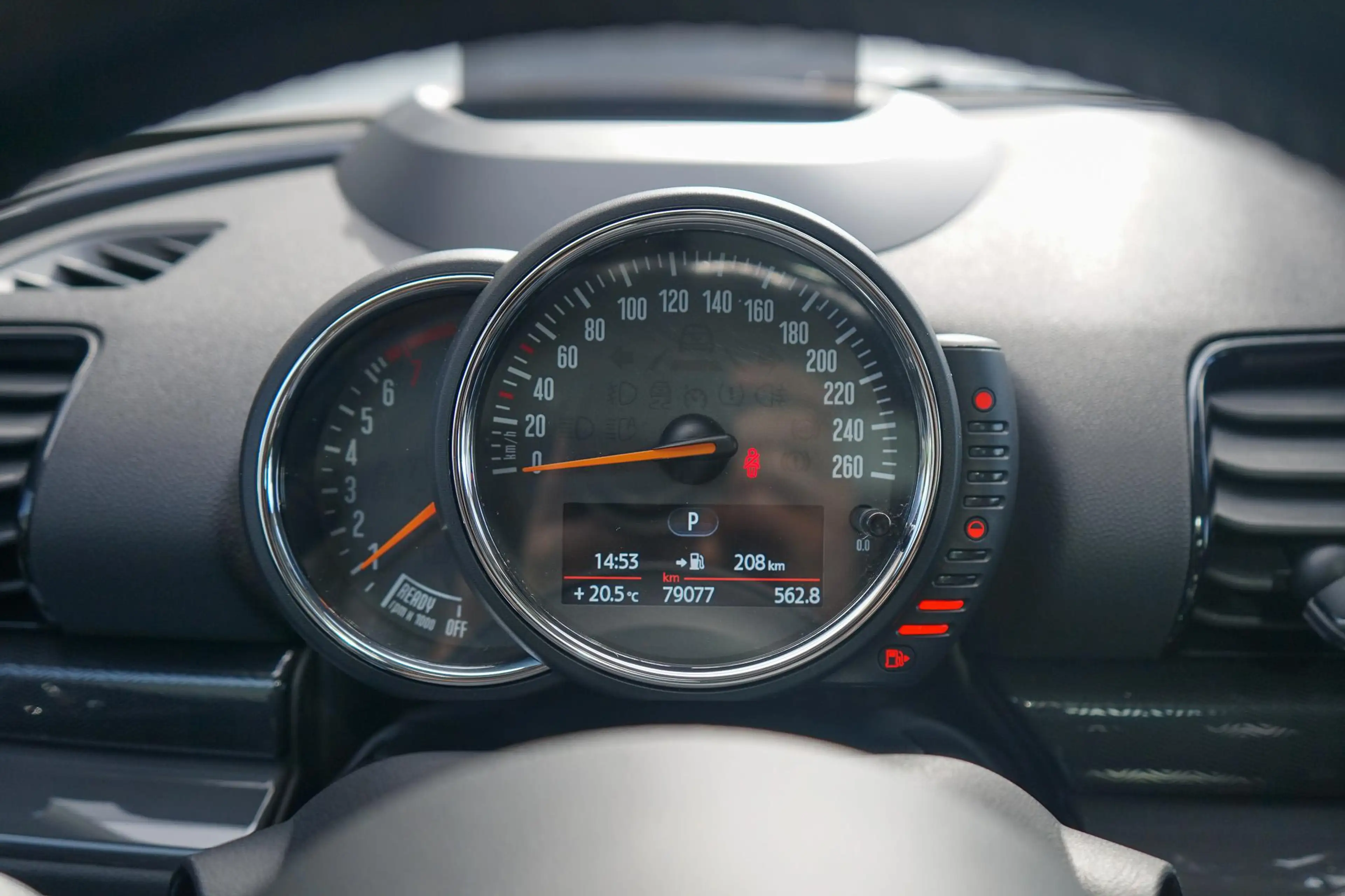 MINI Cooper Clubman 1.5 Chili Serious Business — photo 16