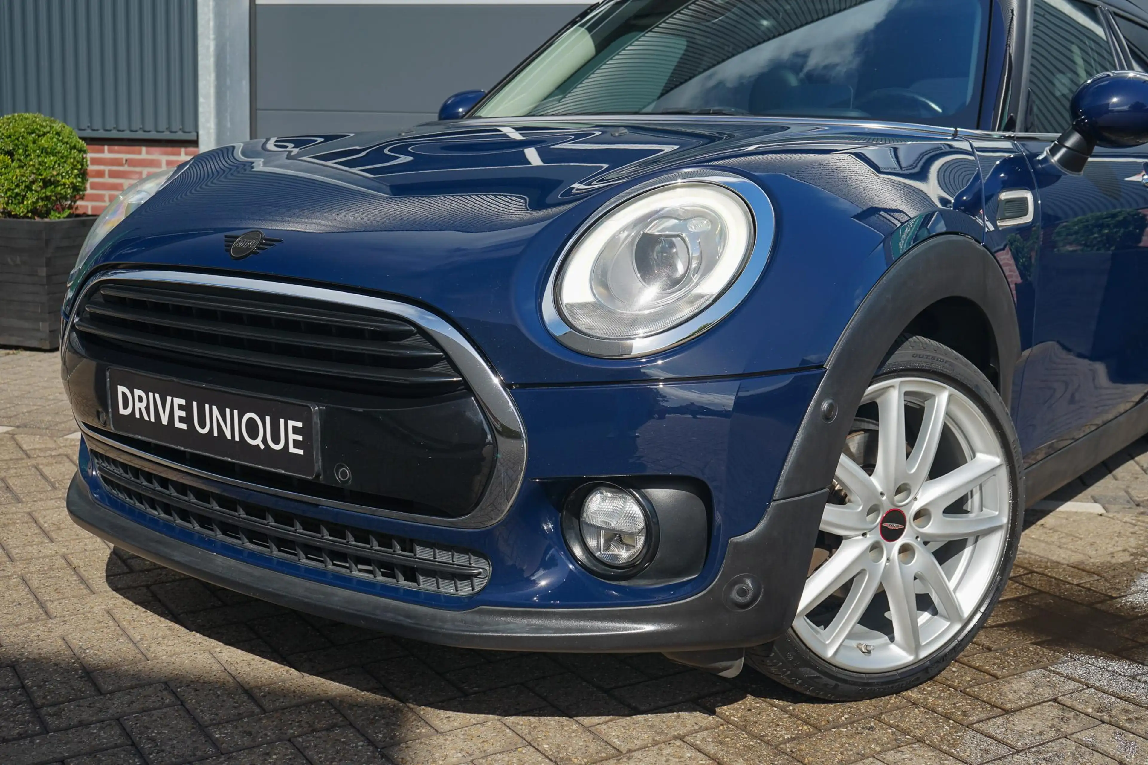 MINI Cooper Clubman 1.5 Chili Serious Business — photo 2