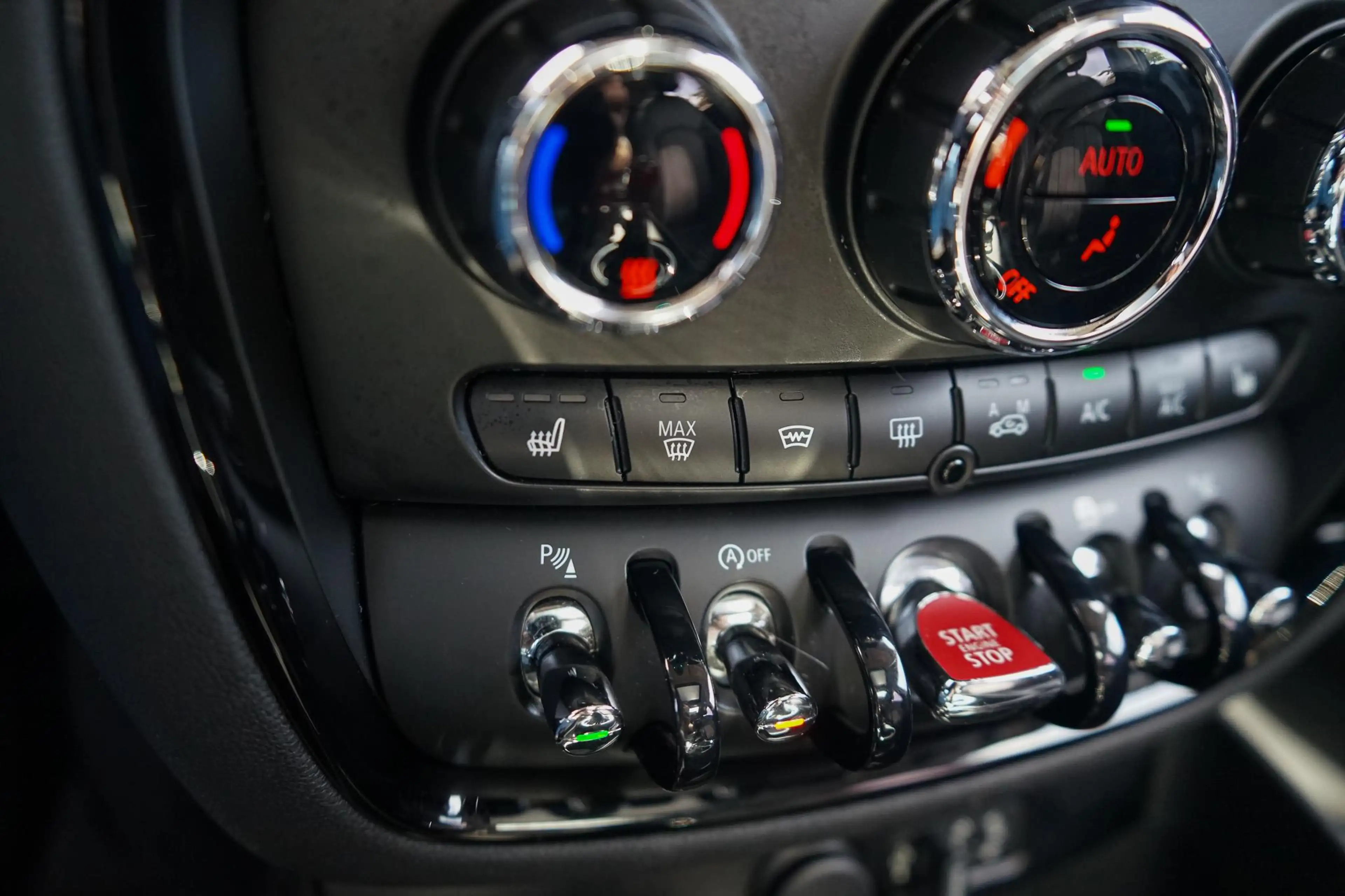 MINI Cooper Clubman 1.5 Chili Serious Business — photo 22