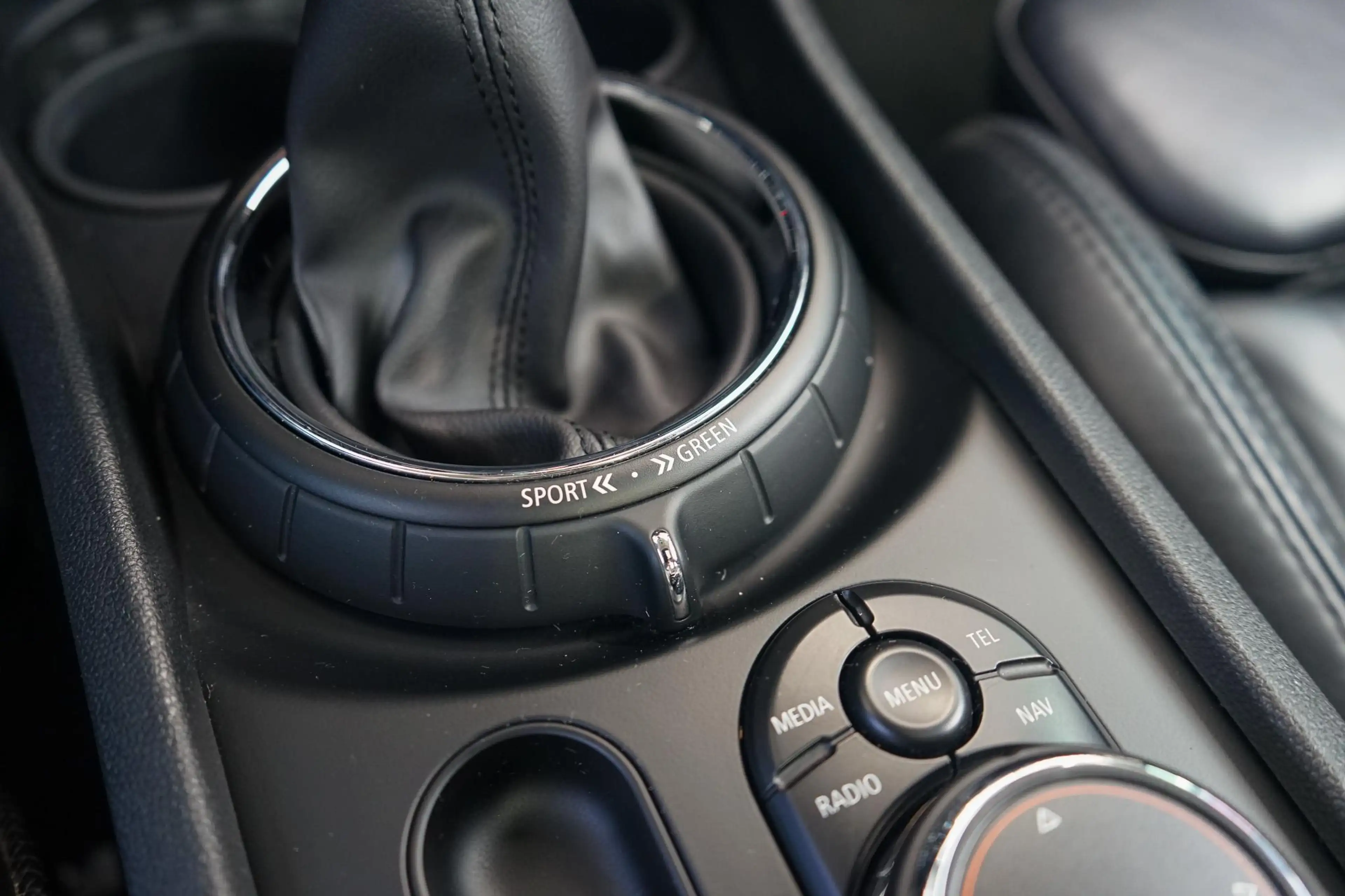 MINI Cooper Clubman 1.5 Chili Serious Business — photo 23