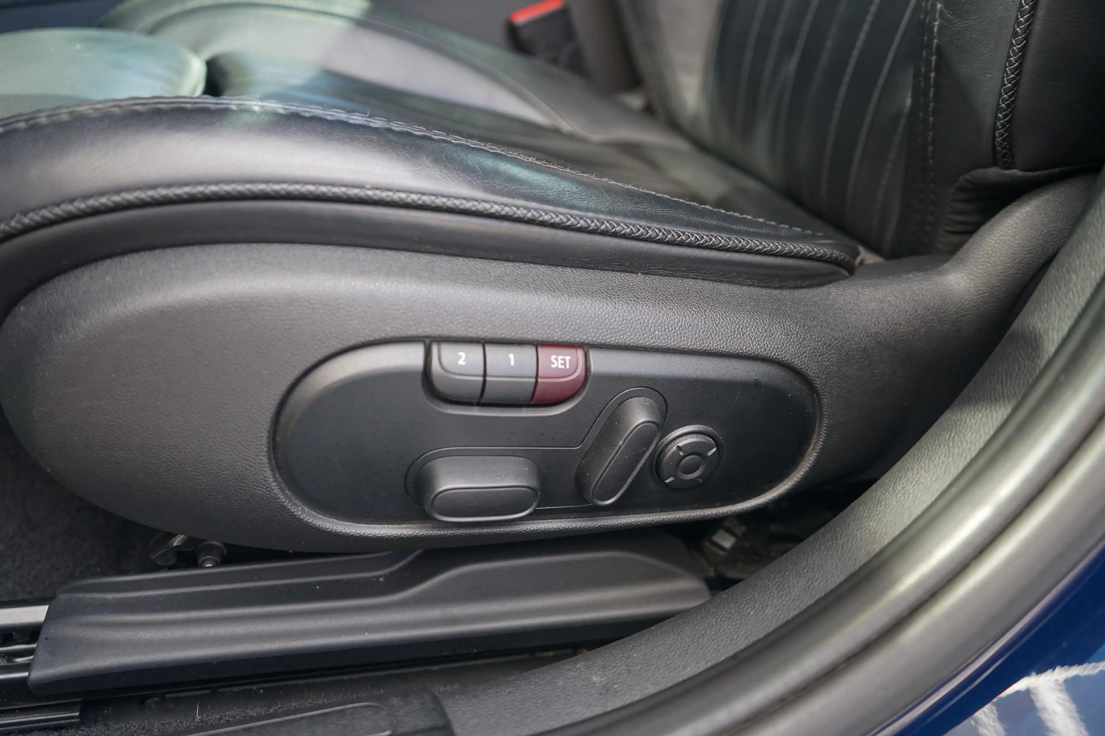 MINI Cooper Clubman 1.5 Chili Serious Business — photo 13