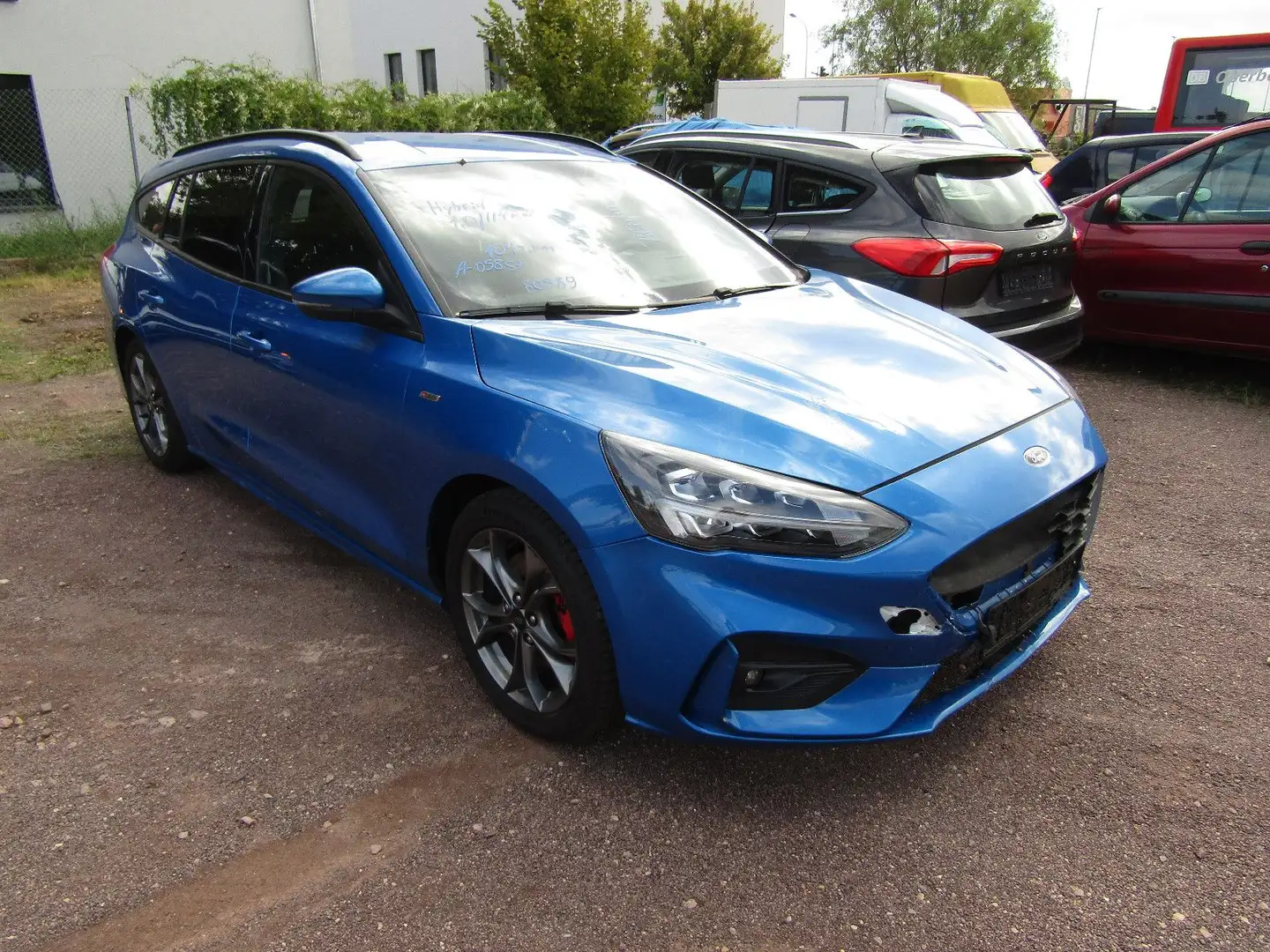 Ford Focus Turnier ST-Line X 1.0 Ecoboost Hybrid Blauw - 2