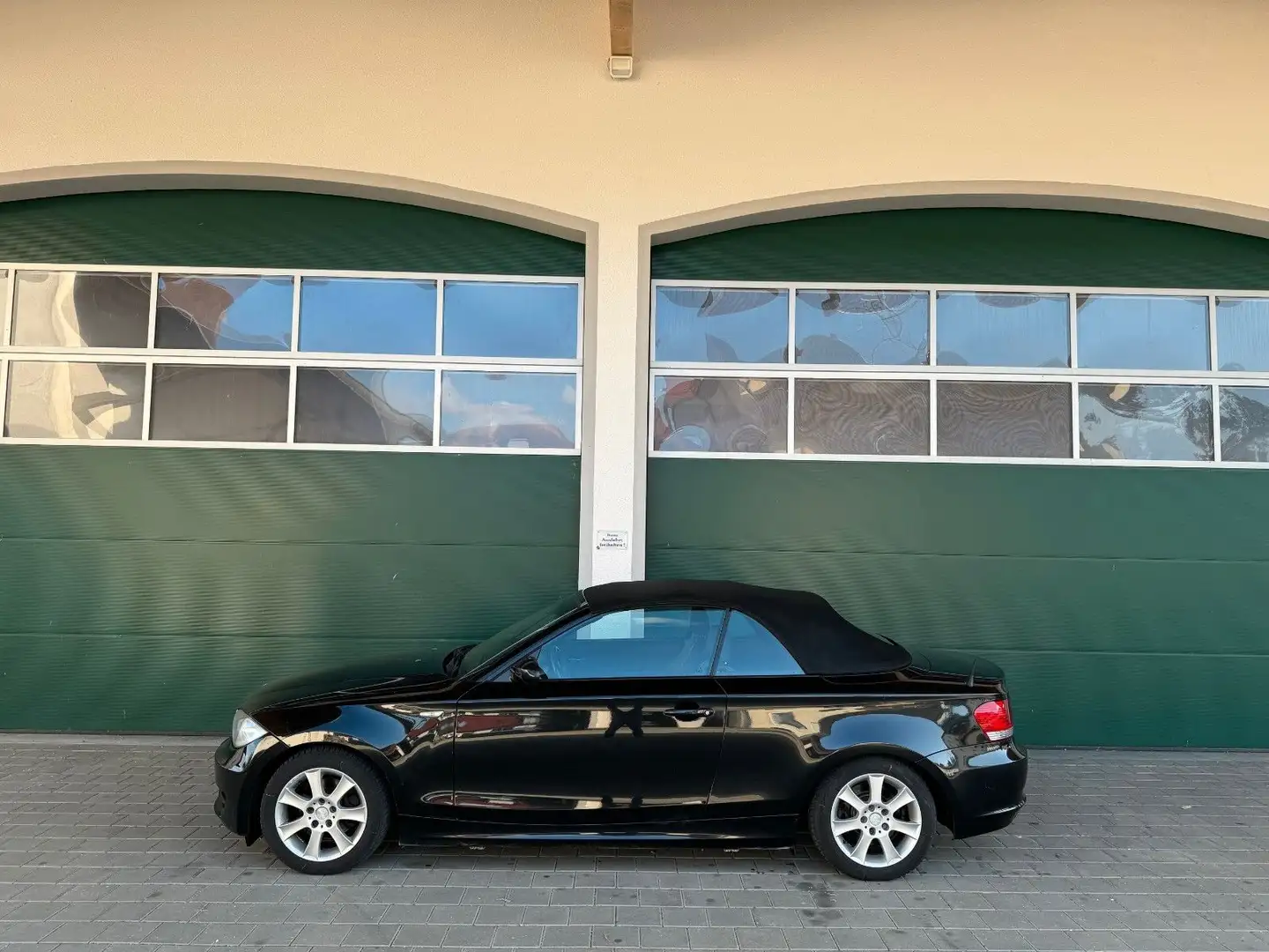 BMW 118 i Cabrio neuer Austauschmotor mit 1000km Schwarz - 2