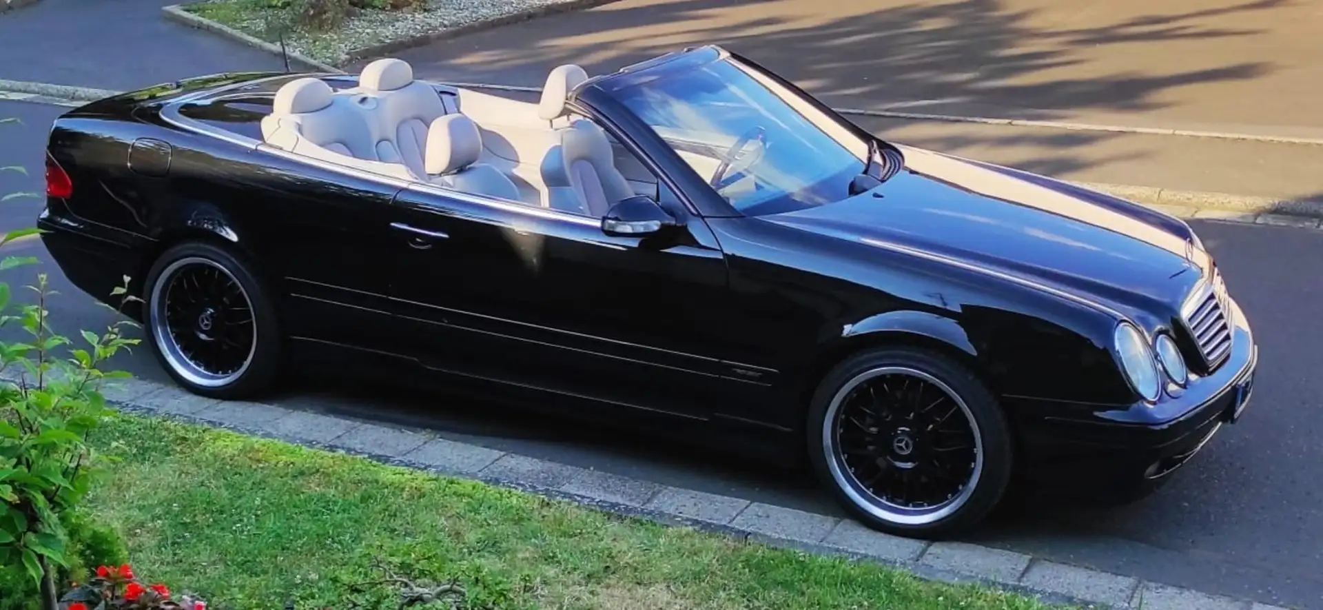 Mercedes-Benz CLK 320 Cabrio Avantgarde (Kundenauftrag) Noir - 1