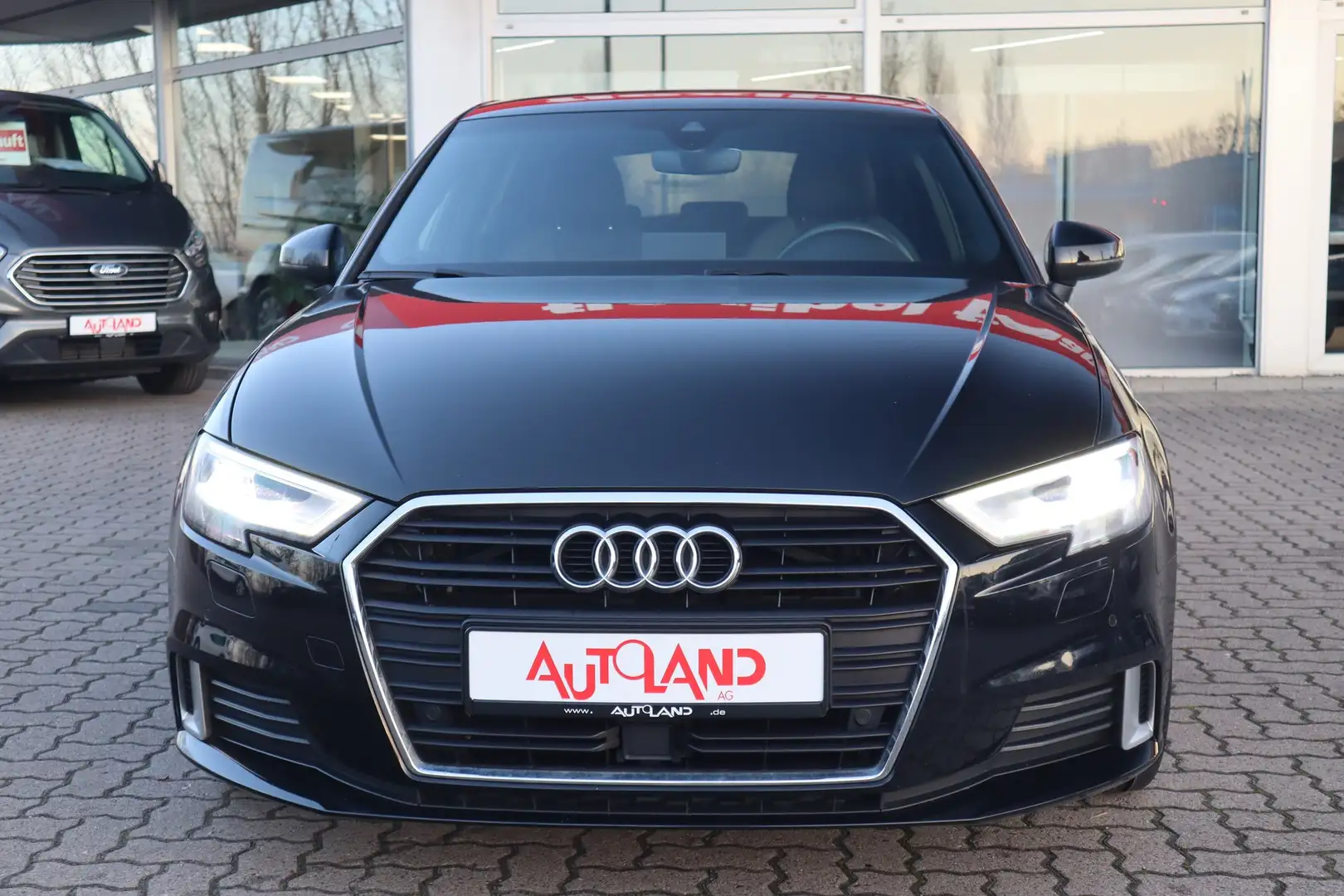 Audi A3 Sportback 35 TDI sport LED Navi ACC Keyless Schwarz - 2