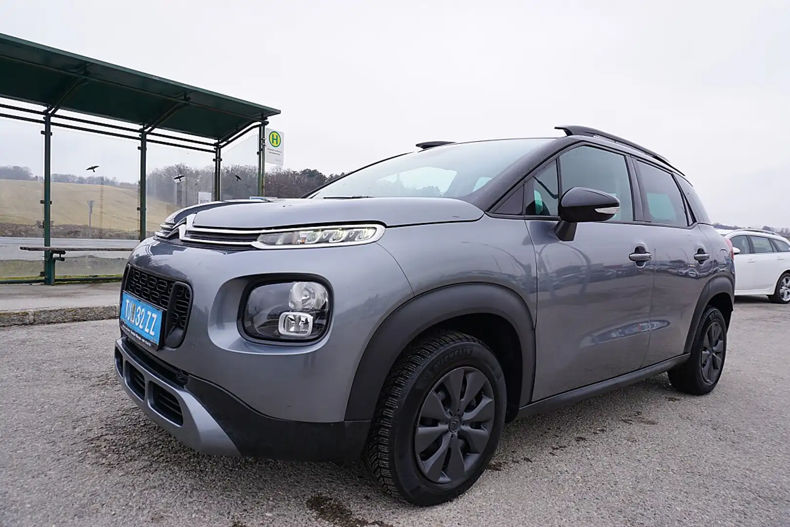 Citroen C3 Aircross PureTech 110 S&S 5-Gang-Manuell Shine Grau - 2