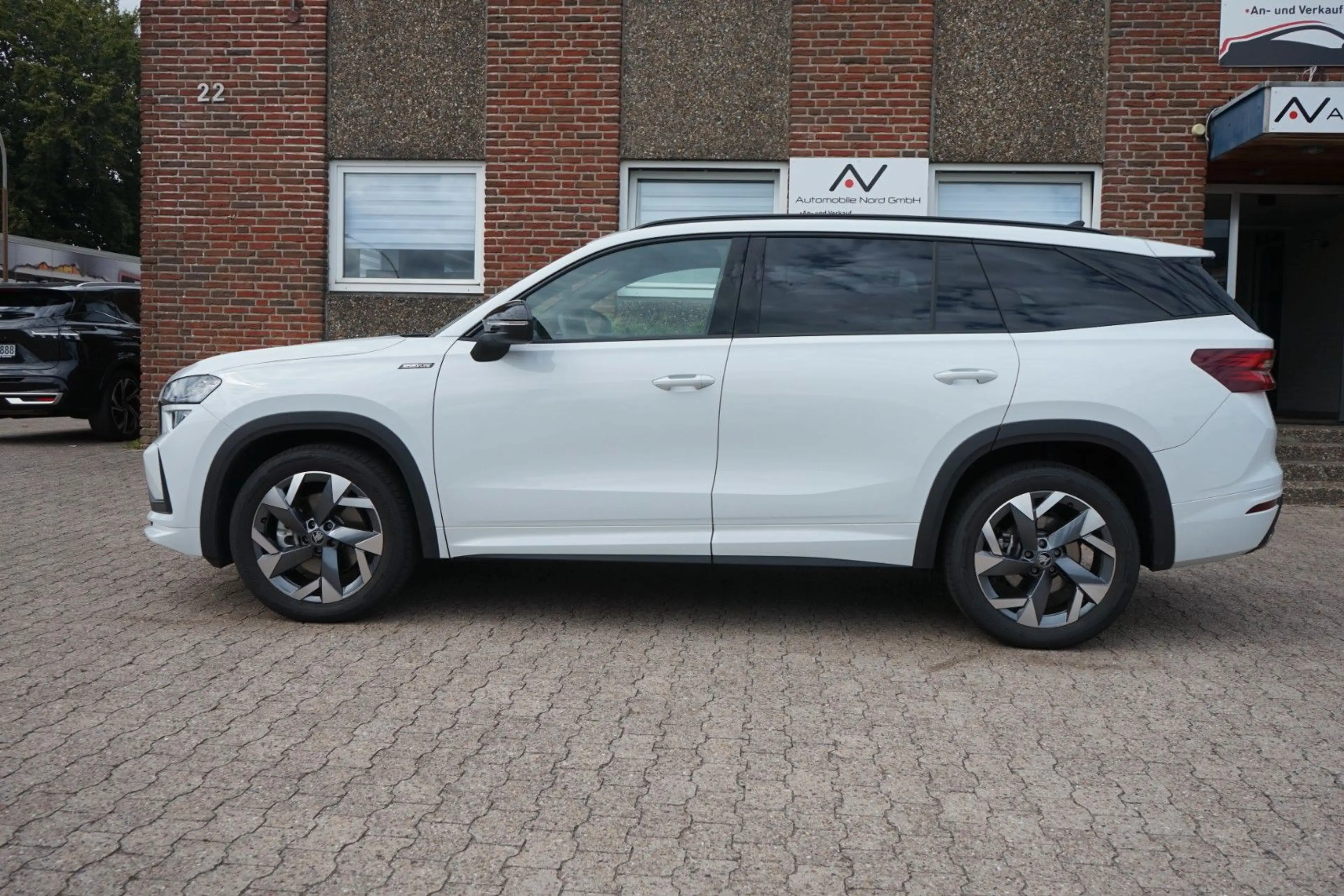 Skoda Kodiaq 2.0 TDI Sportline*Pano*Canton*7 Sitzer — photo 7