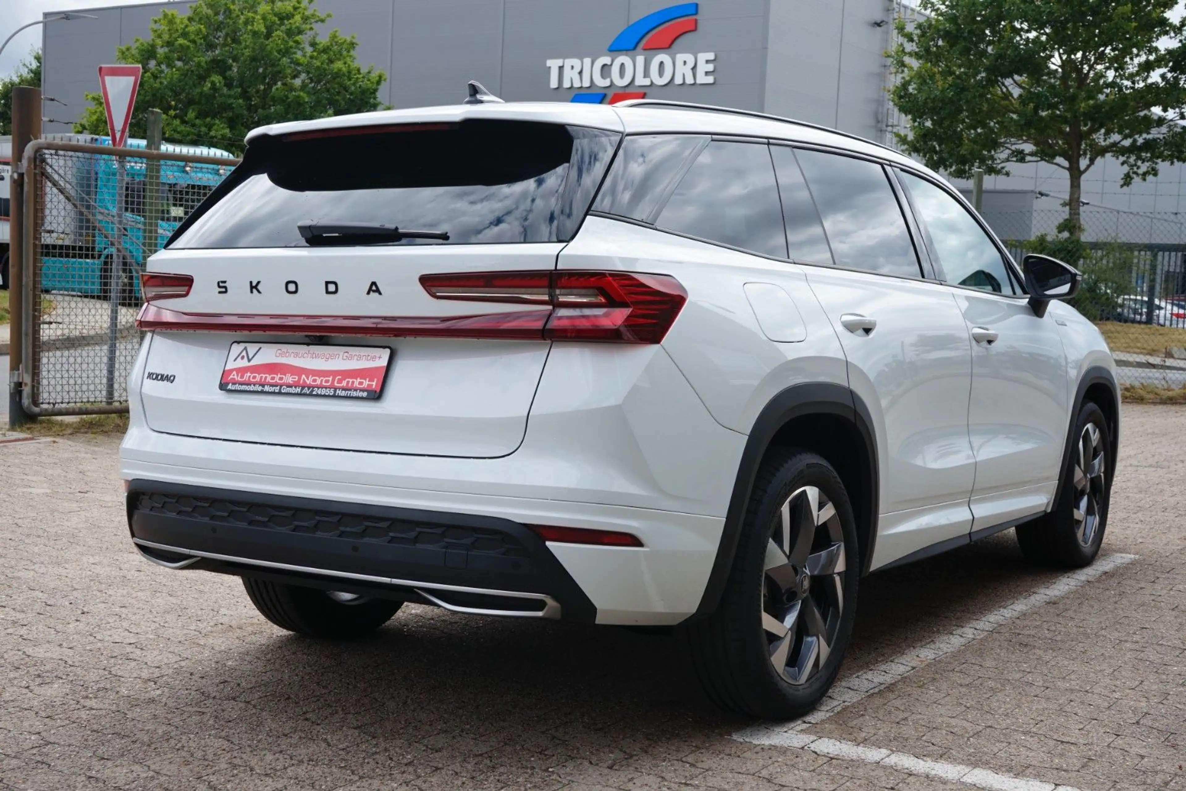 Skoda Kodiaq 2.0 TDI Sportline*Pano*Canton*7 Sitzer — photo 4