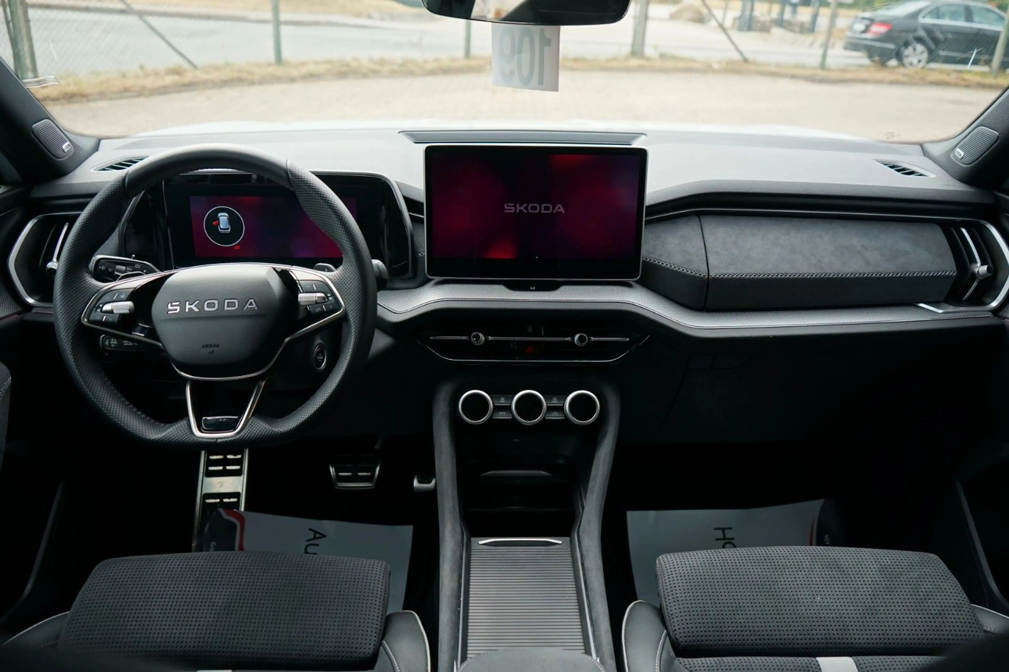 Skoda Kodiaq 2.0 TDI Sportline*Pano*Canton*7 Sitzer — photo 8