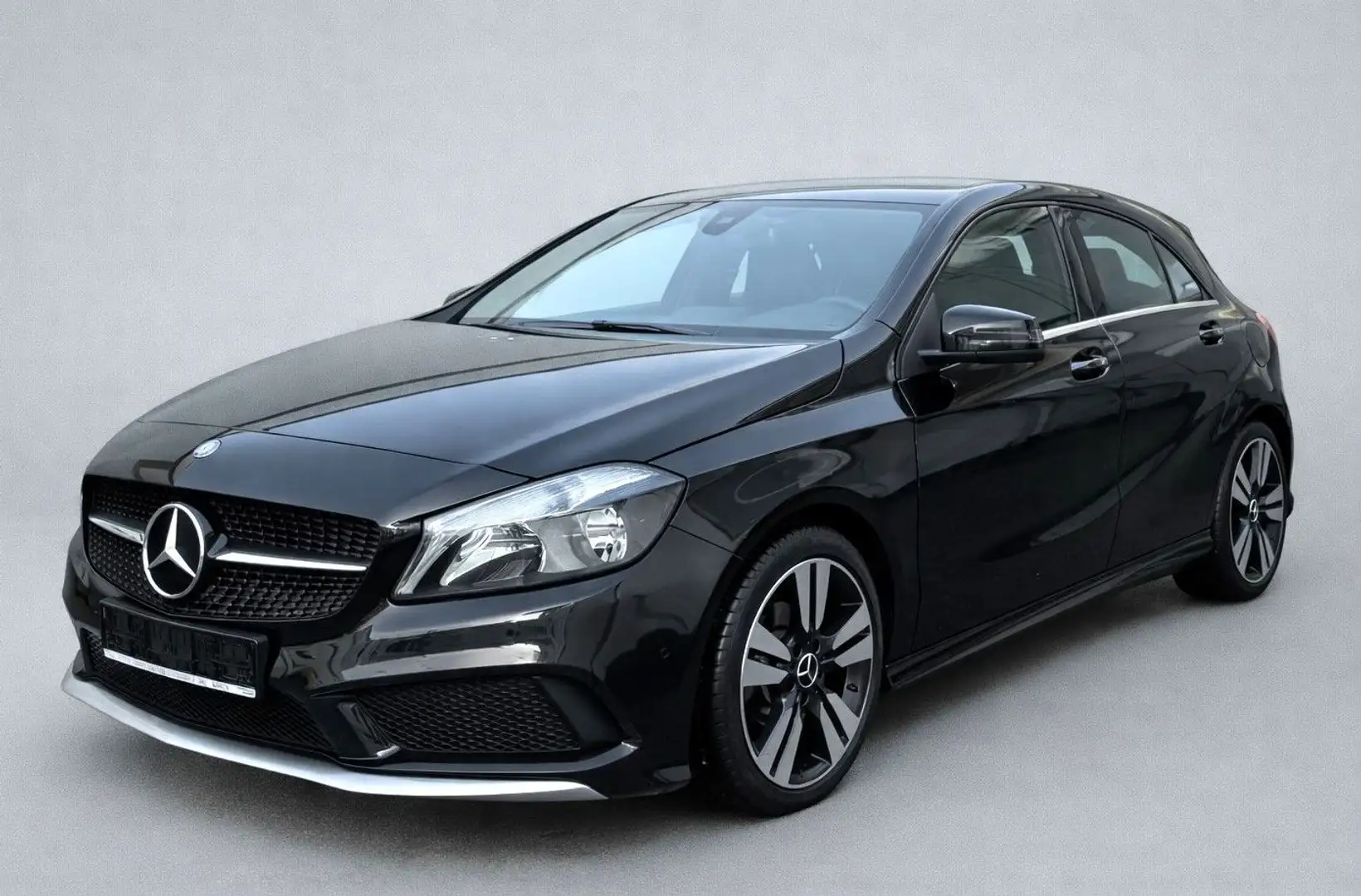 Mercedes-Benz A 160 Klasse Style Klima Euro6 Alu 1.Hand Schwarz - 1