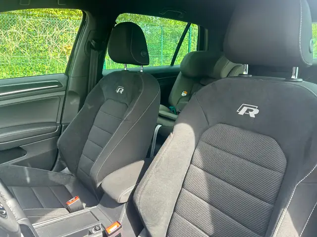 Volkswagen Golf view 11