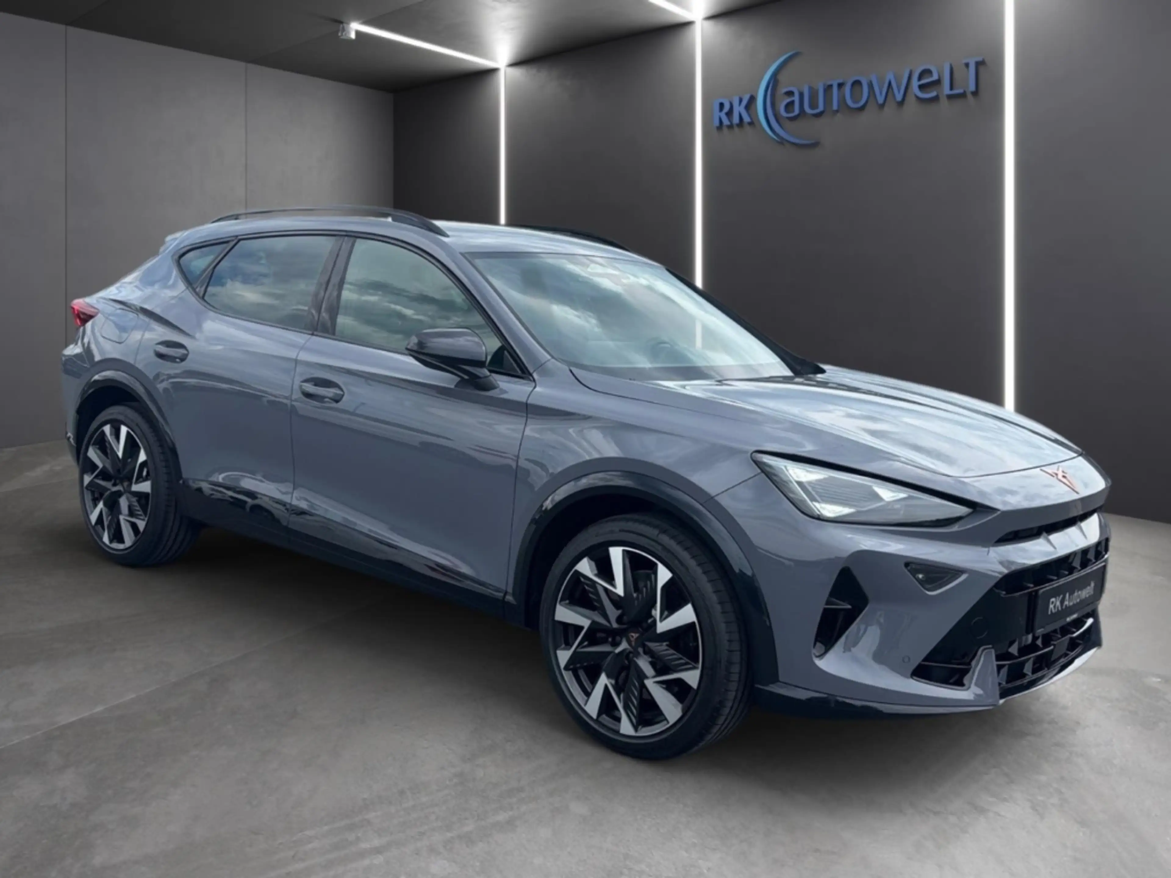 CUPRA Formentor VZ 2.0 TSI 4Drive AHK Sennheiser LED FullLink — photo 2