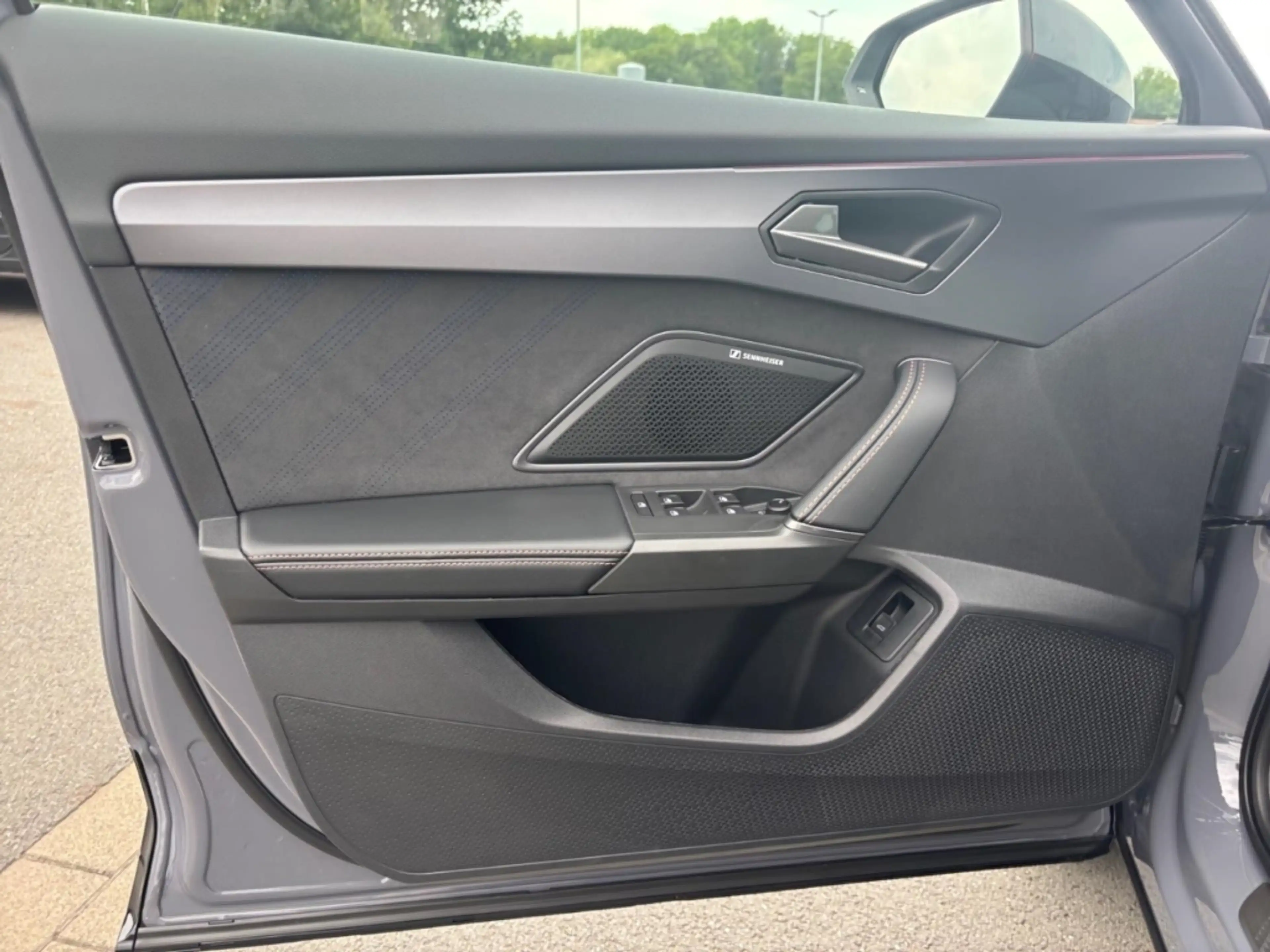CUPRA Formentor VZ 2.0 TSI 4Drive AHK Sennheiser LED FullLink — photo 13