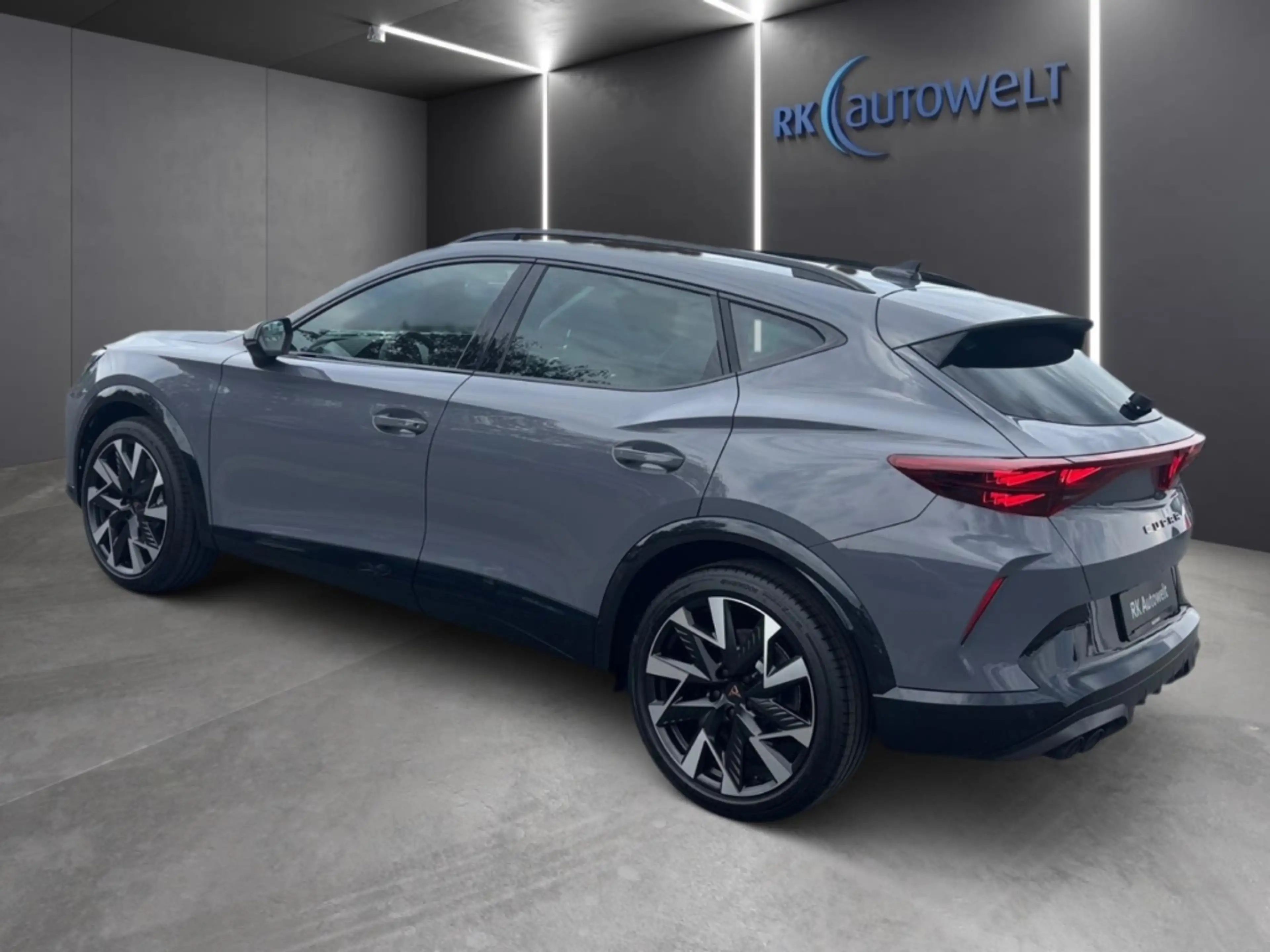 CUPRA Formentor VZ 2.0 TSI 4Drive AHK Sennheiser LED FullLink — photo 5