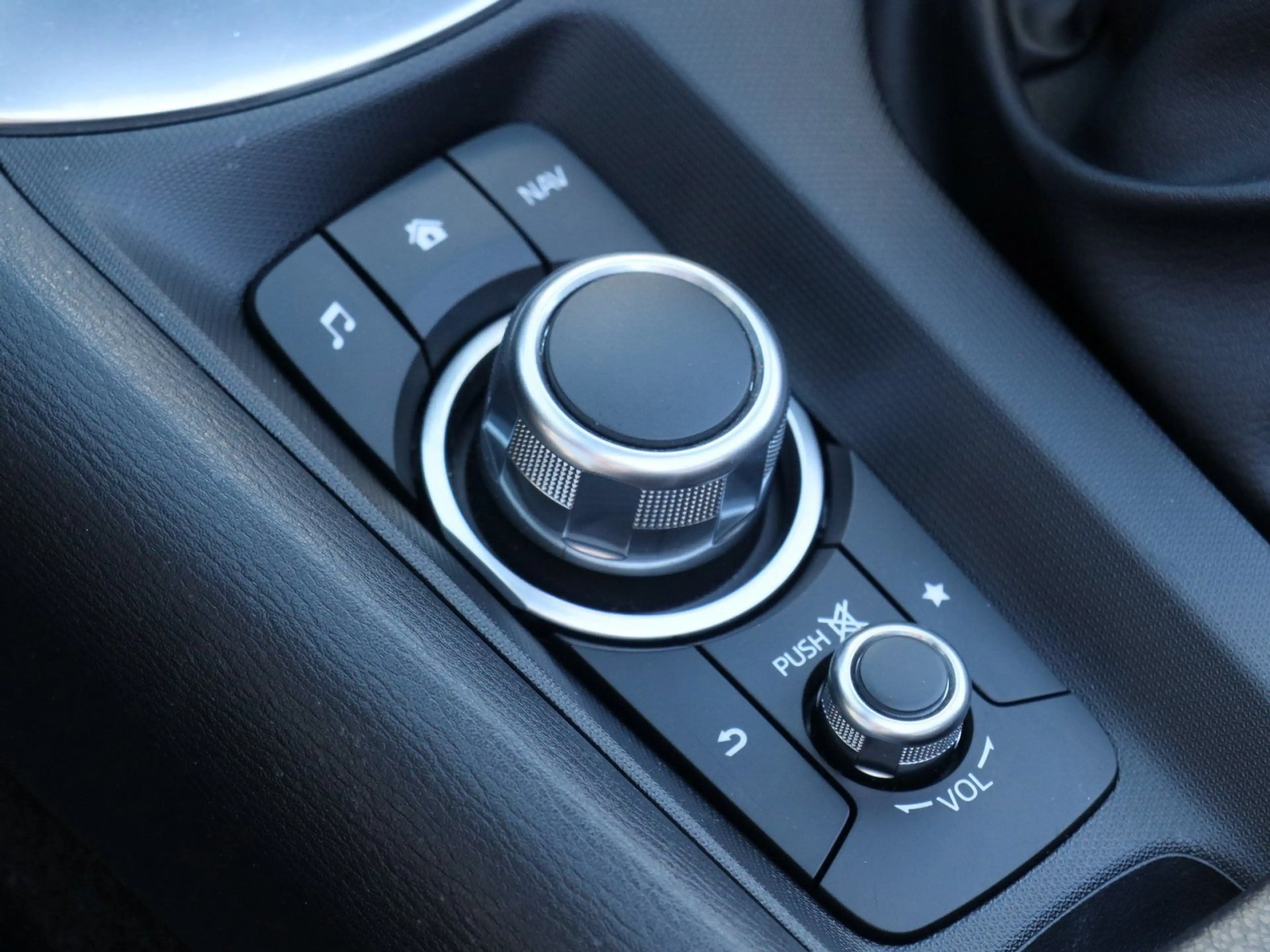 Mazda MX-5 2.0 Selection RF Skyactiv Kamera — photo 14