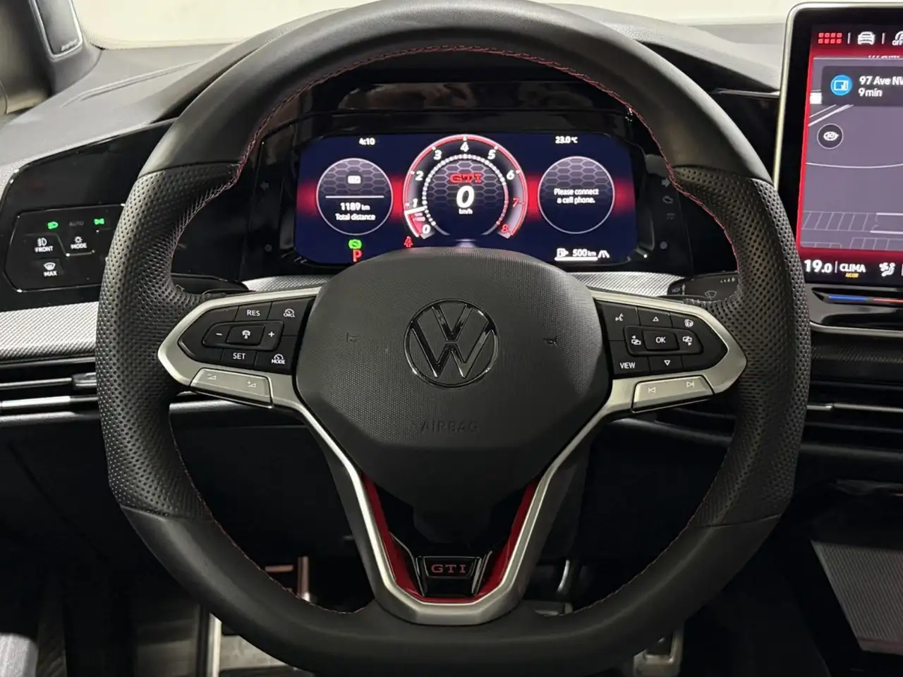 Volkswagen Golf GTI снимка Volkswagen Golf GTI