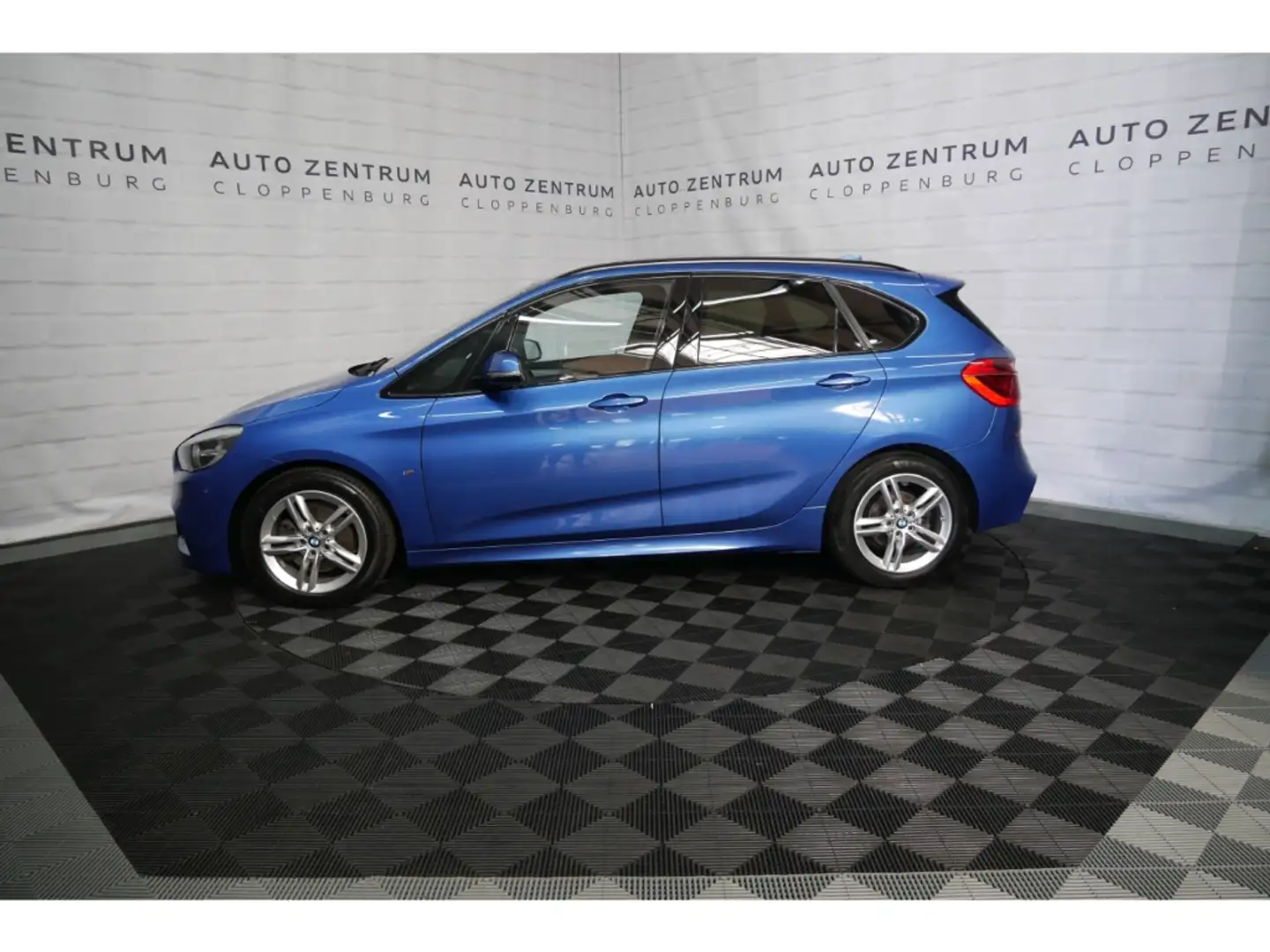 BMW 218 Active Tourer M Sport Navi+Alcantar+AHK+PDC Blau - 2