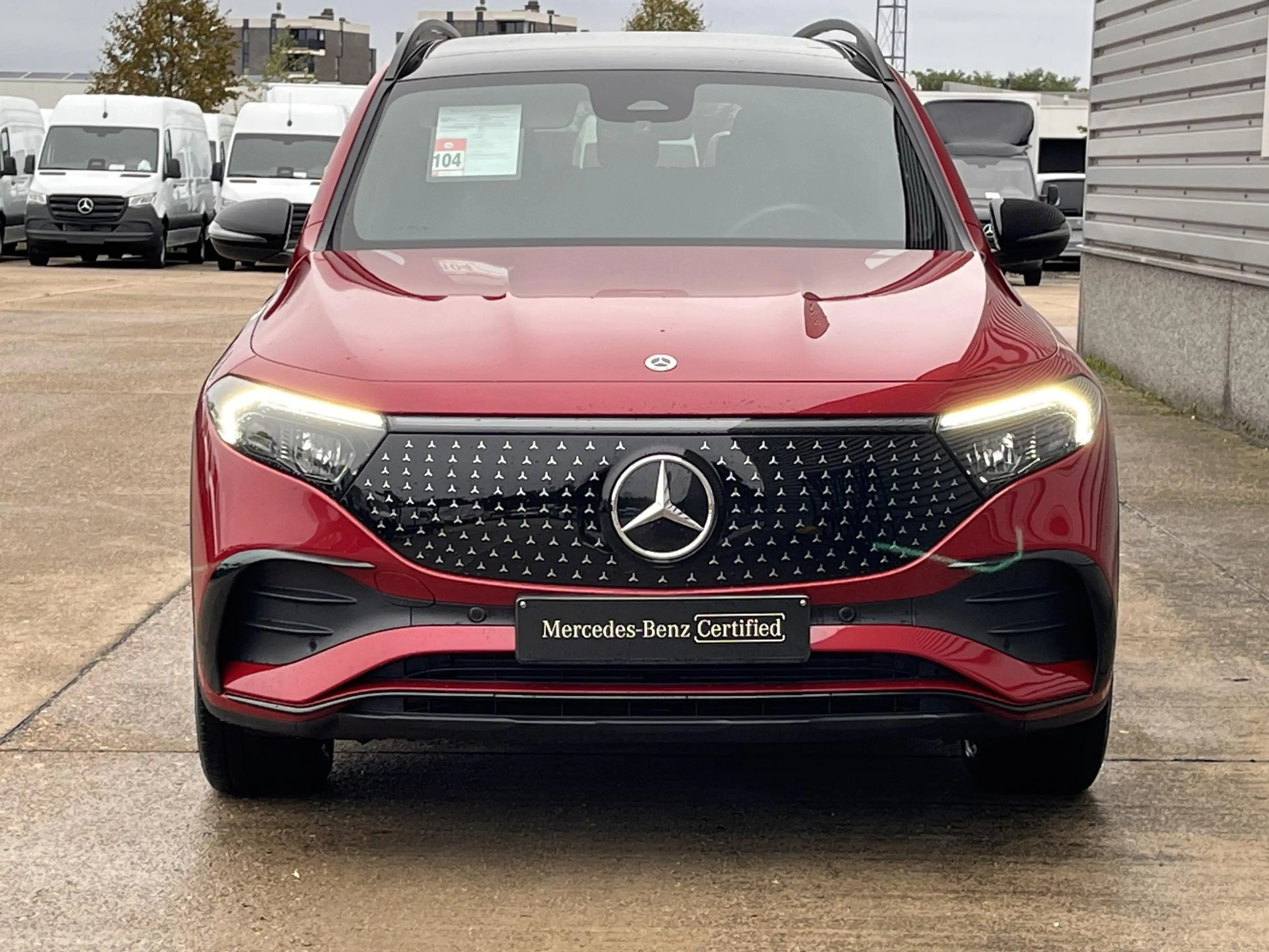 Mercedes-Benz EQB 250 250+ AMG Line — photo 2