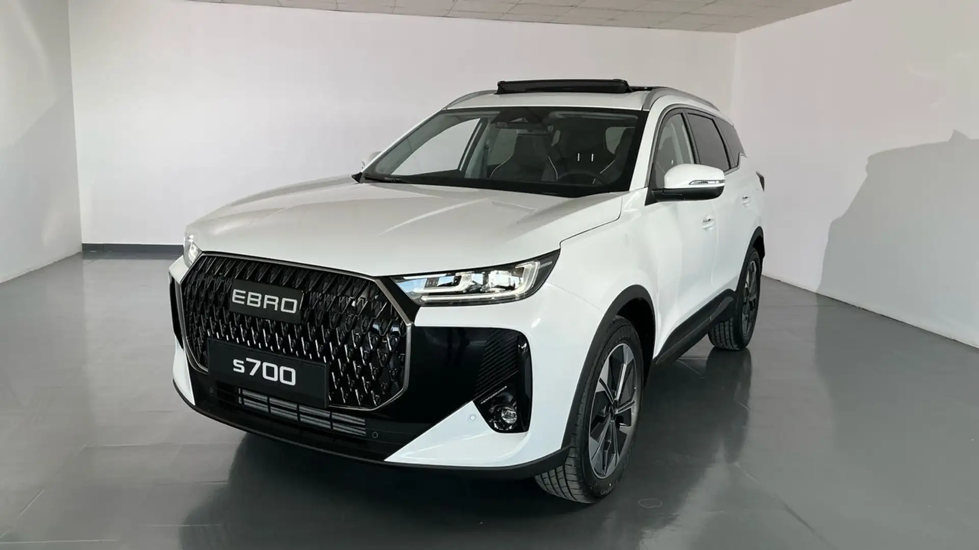 Ebro s700 1.6 TGDI 7DCT Luxury FWD Weiß - 2