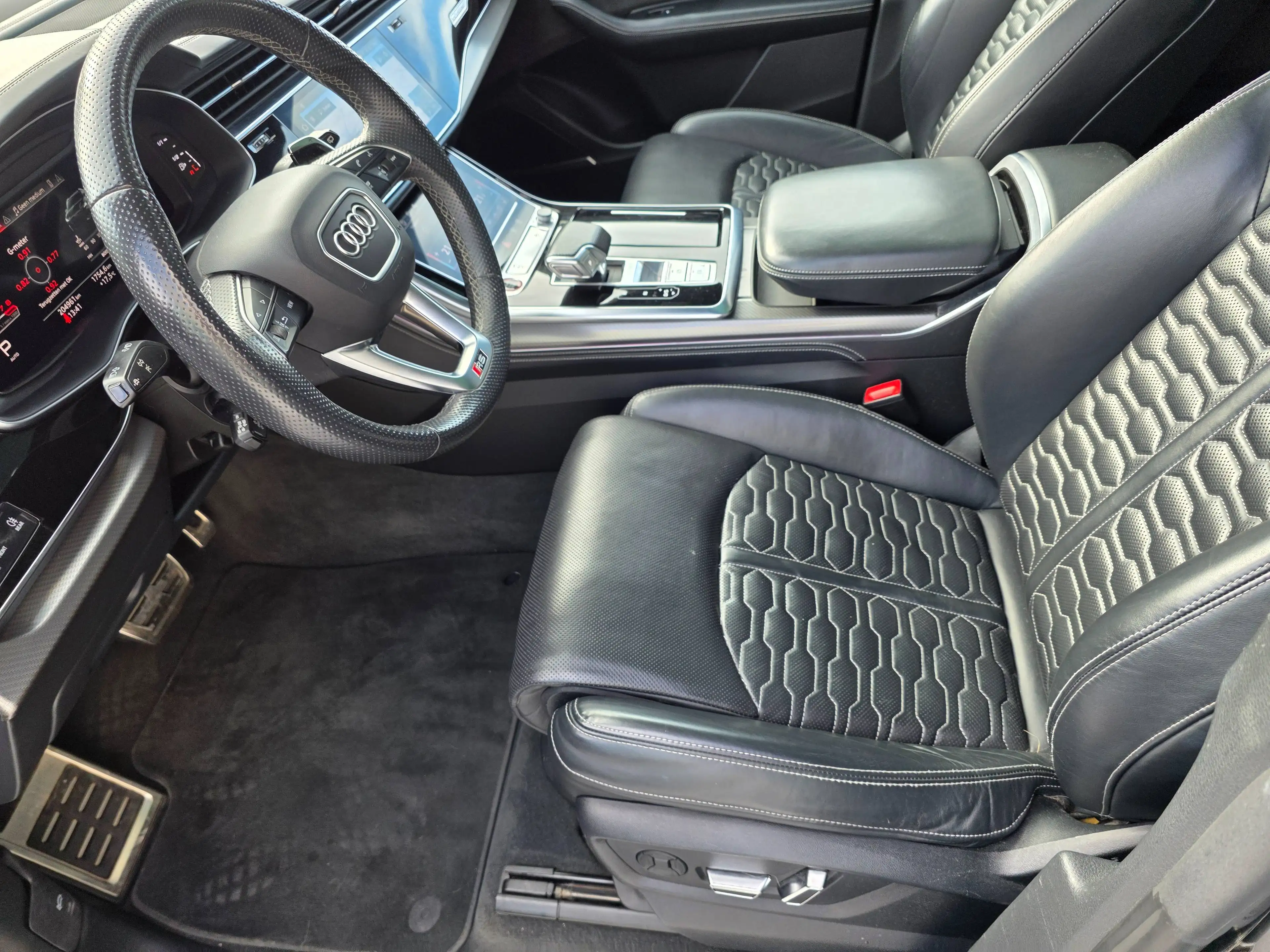 Audi RS Q8 - 05/2021 - V8 - 600 PK - Quattro — photo 12