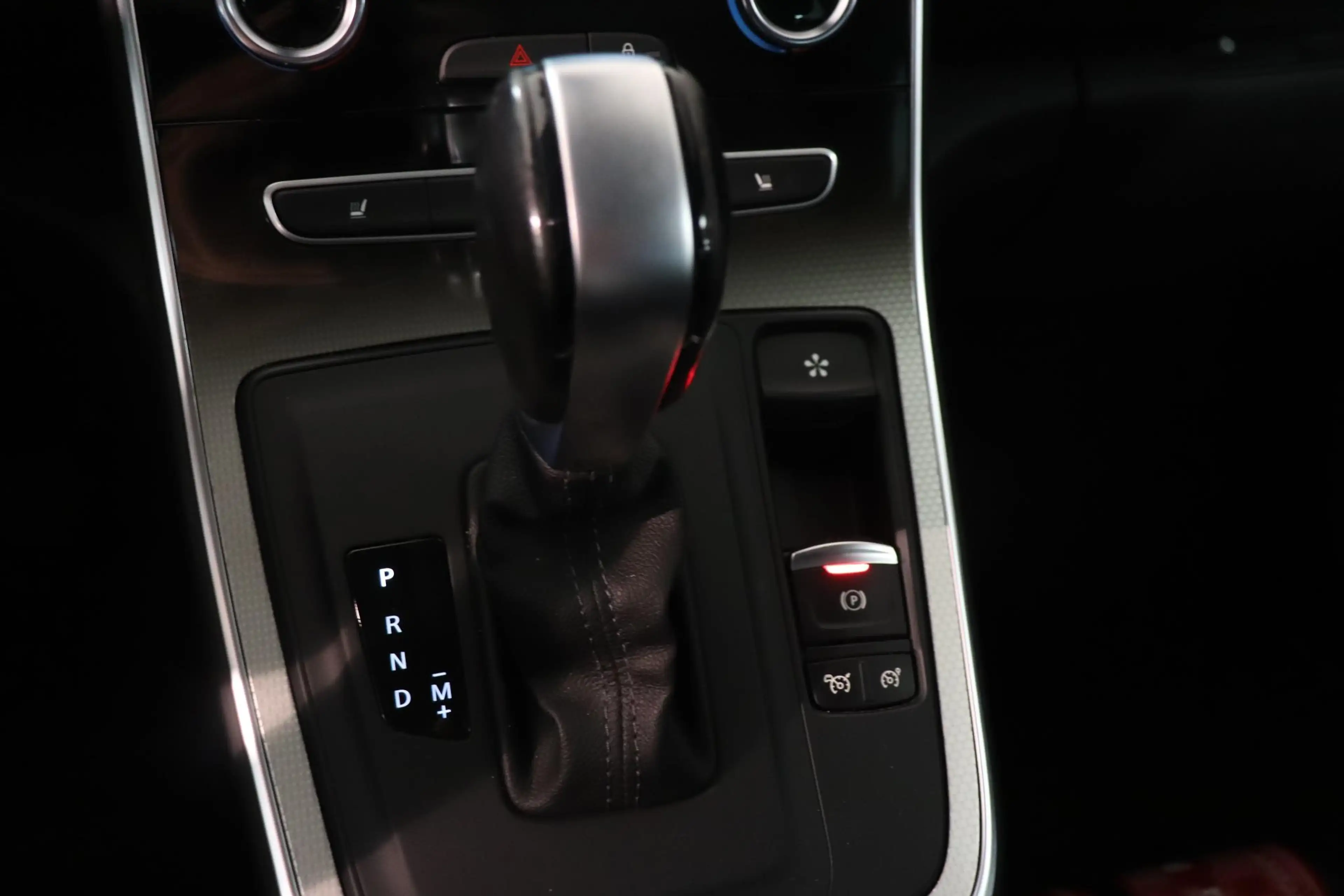 Renault Grand Scenic 1.3 TCe Initiale Paris 7p. | Camera | Lederen bekl — photo 24