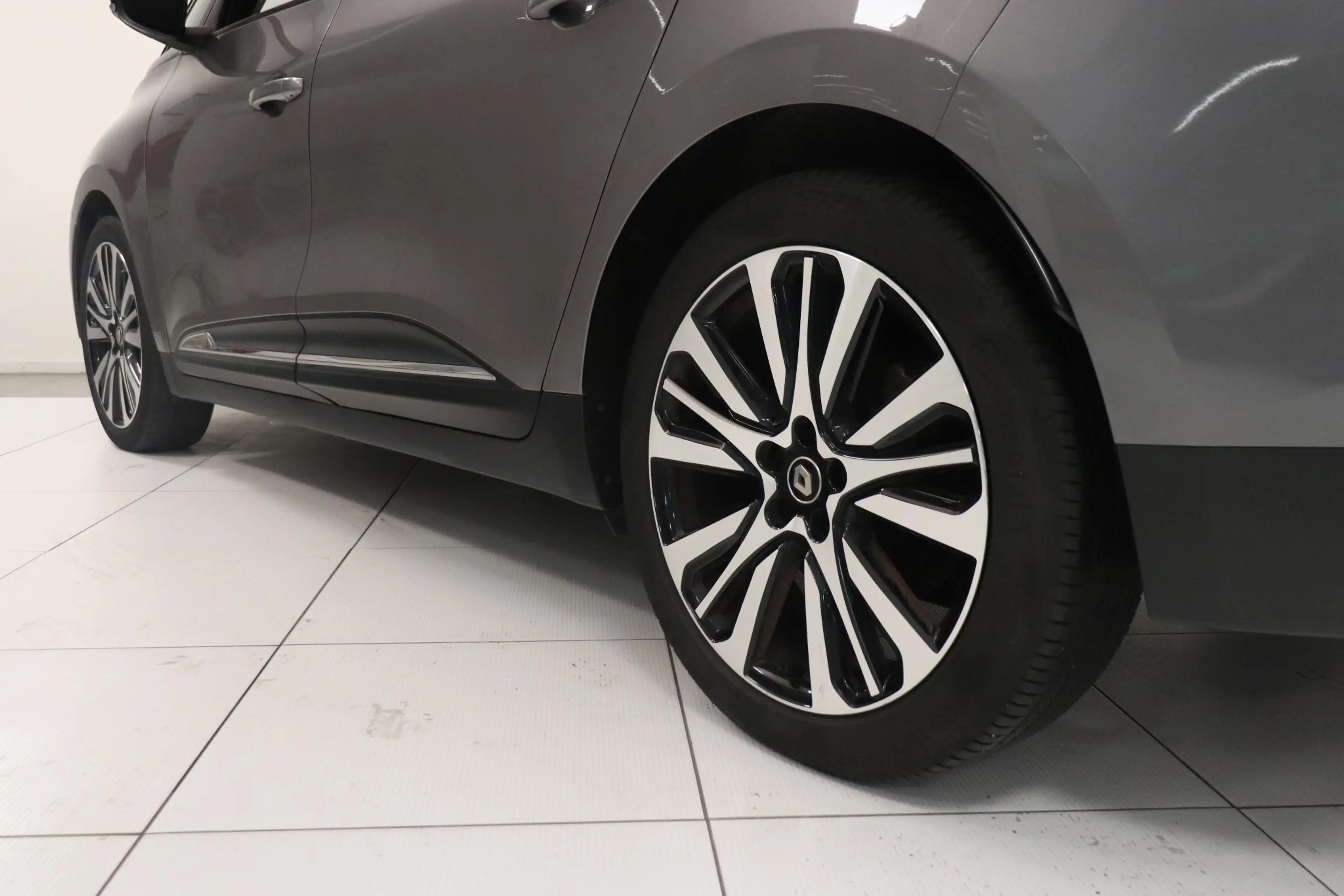 Renault Grand Scenic 1.3 TCe Initiale Paris 7p. | Camera | Lederen bekl — photo 16