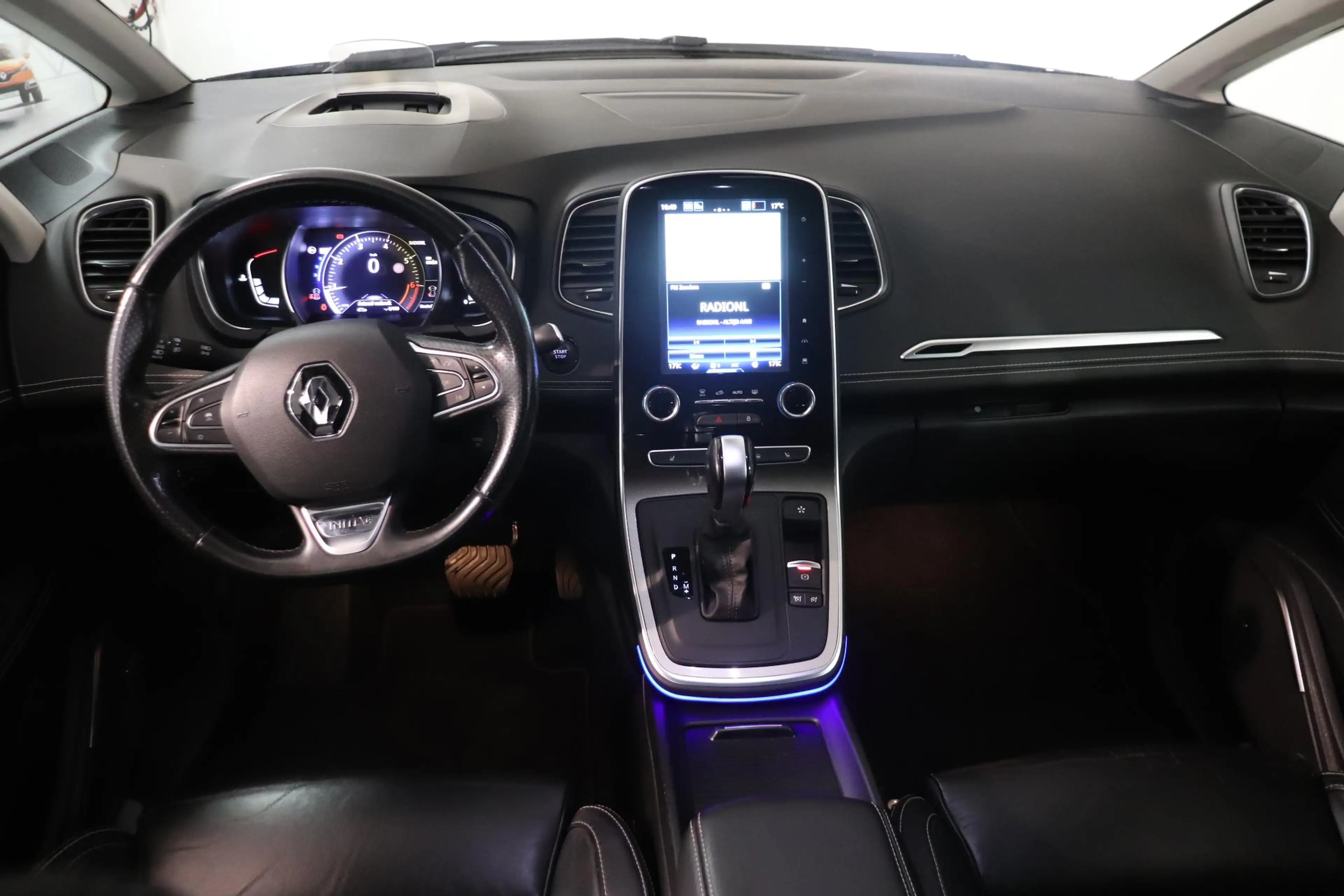 Renault Grand Scenic 1.3 TCe Initiale Paris 7p. | Camera | Lederen bekl — photo 3