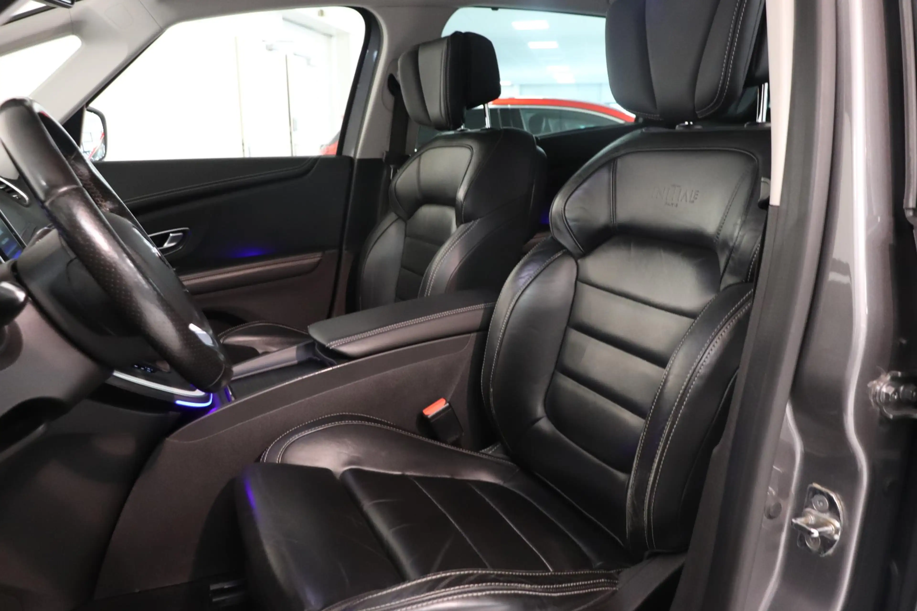Renault Grand Scenic 1.3 TCe Initiale Paris 7p. | Camera | Lederen bekl — photo 6