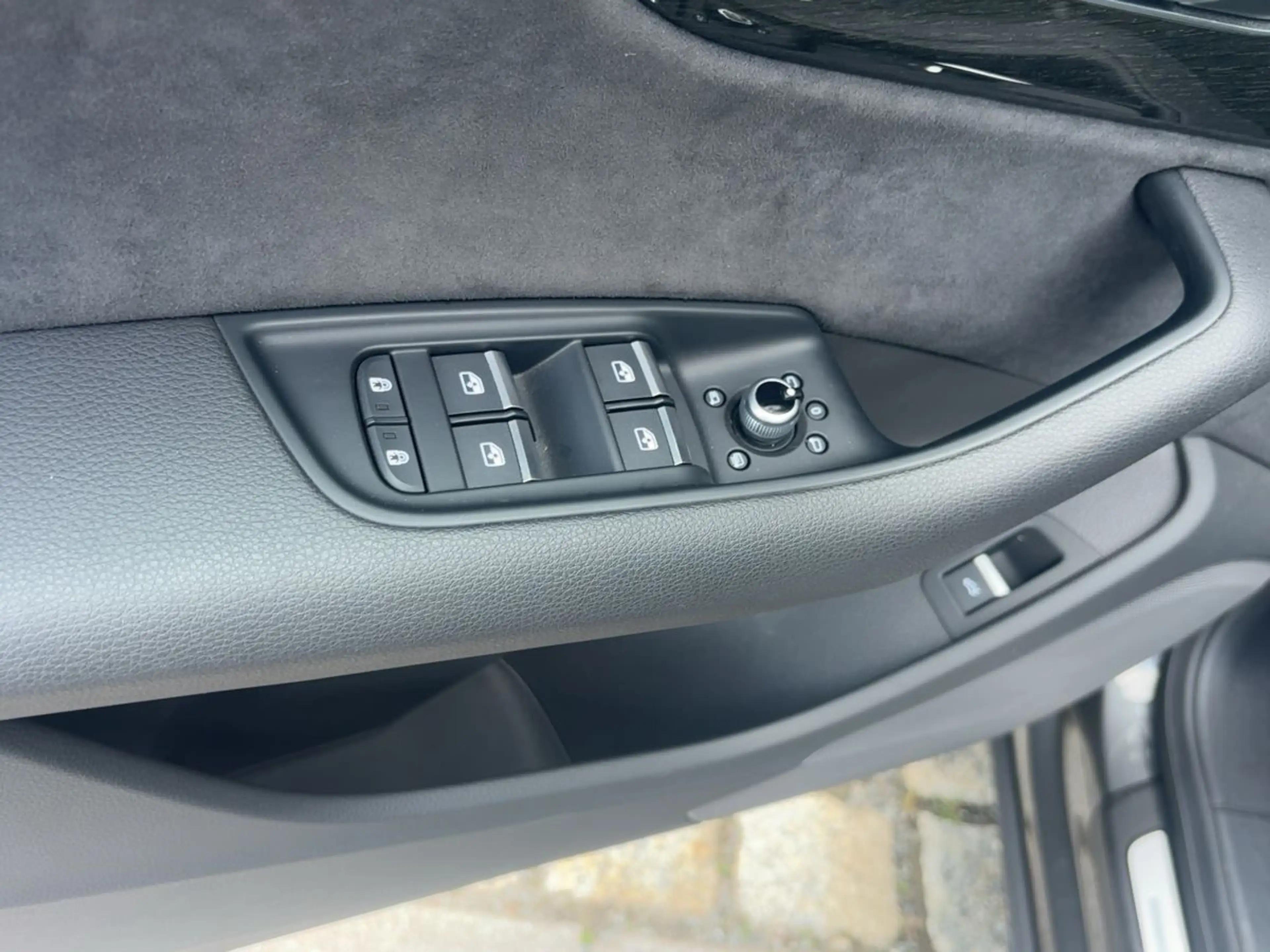 Audi Q7 50 TDI quattro S tronic — photo 14