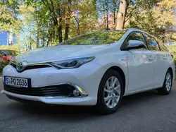 Toyota Auris Auris 1.8 VVT-i Hybrid Automatik Touring Sports Executive - fotografija vozila