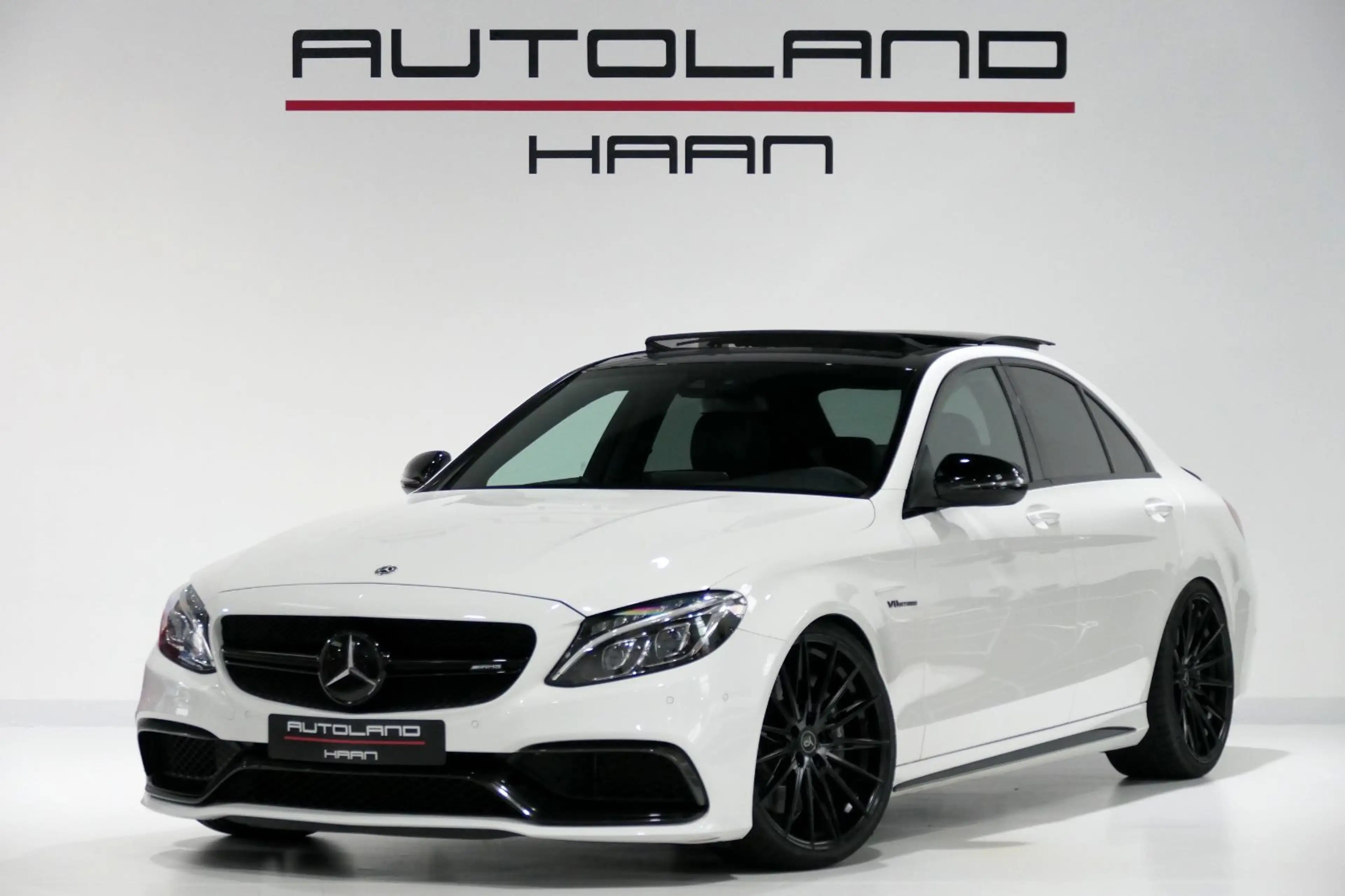 Mercedes-Benz C 63 AMG C63 AMG *Pano*Kamera*Comand*Night*Gewinde*LM20*