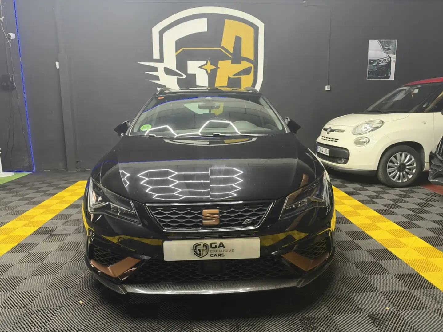 SEAT Leon ST 2.0 TSI S&S Cupra R 4Drive DSG 300 Negro - 2