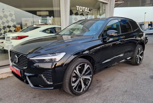 Volvo XC60 B4 automatico Plus Dark IVA ESPOSTA