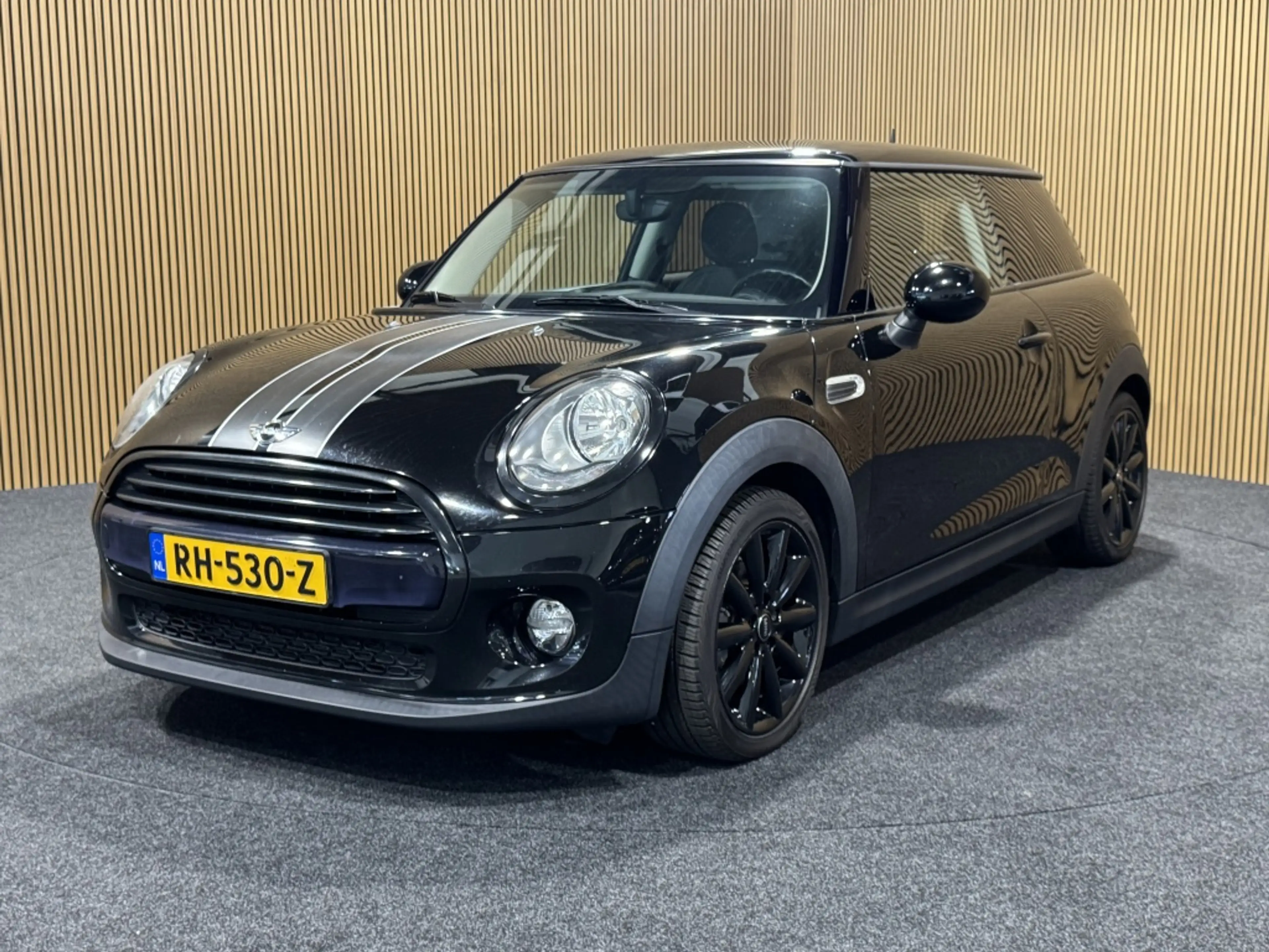 MINI Cooper Mini 1.5 Business | Airco | Cruise | Navi | Blueto
