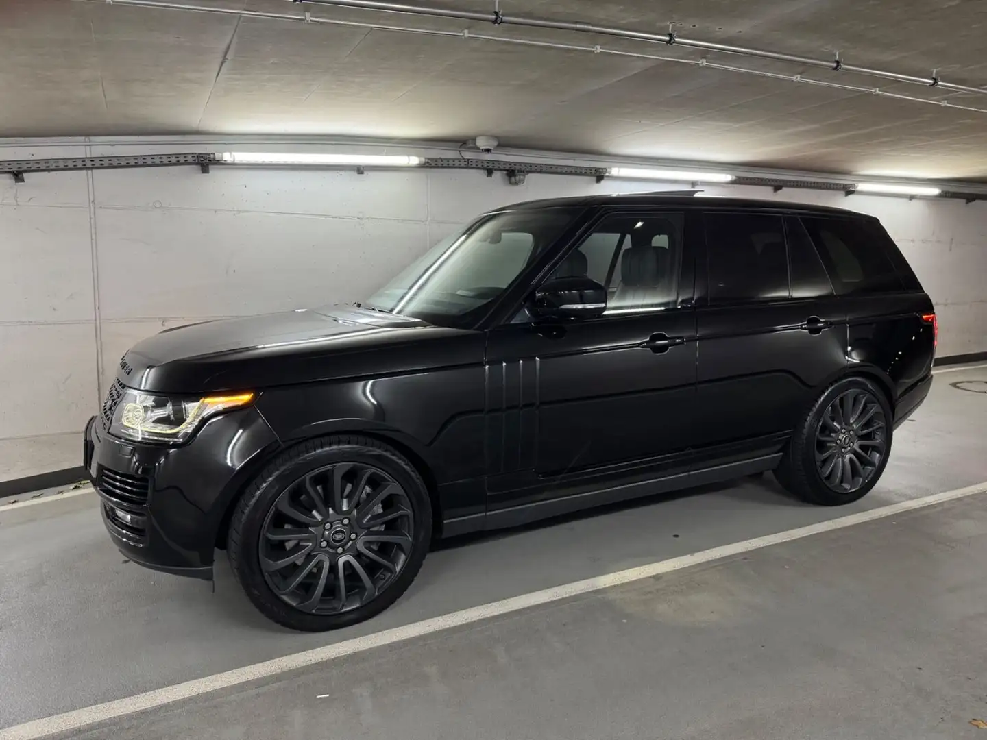 Land Rover Range Rover 4.4 V8 Vogue |Fondpaket|22"|Soft| Schwarz - 2