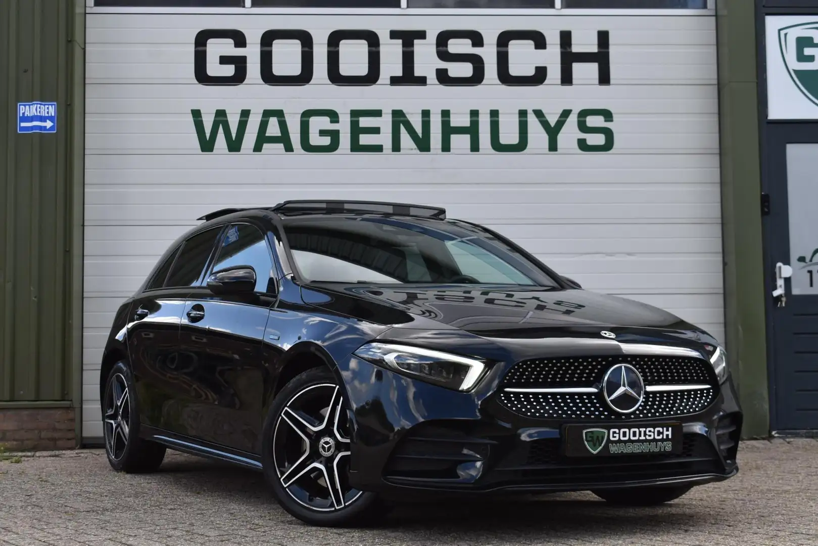 Mercedes-Benz A 250 e Business Solution AMG Limited | Pano | Camera | Zwart - 2