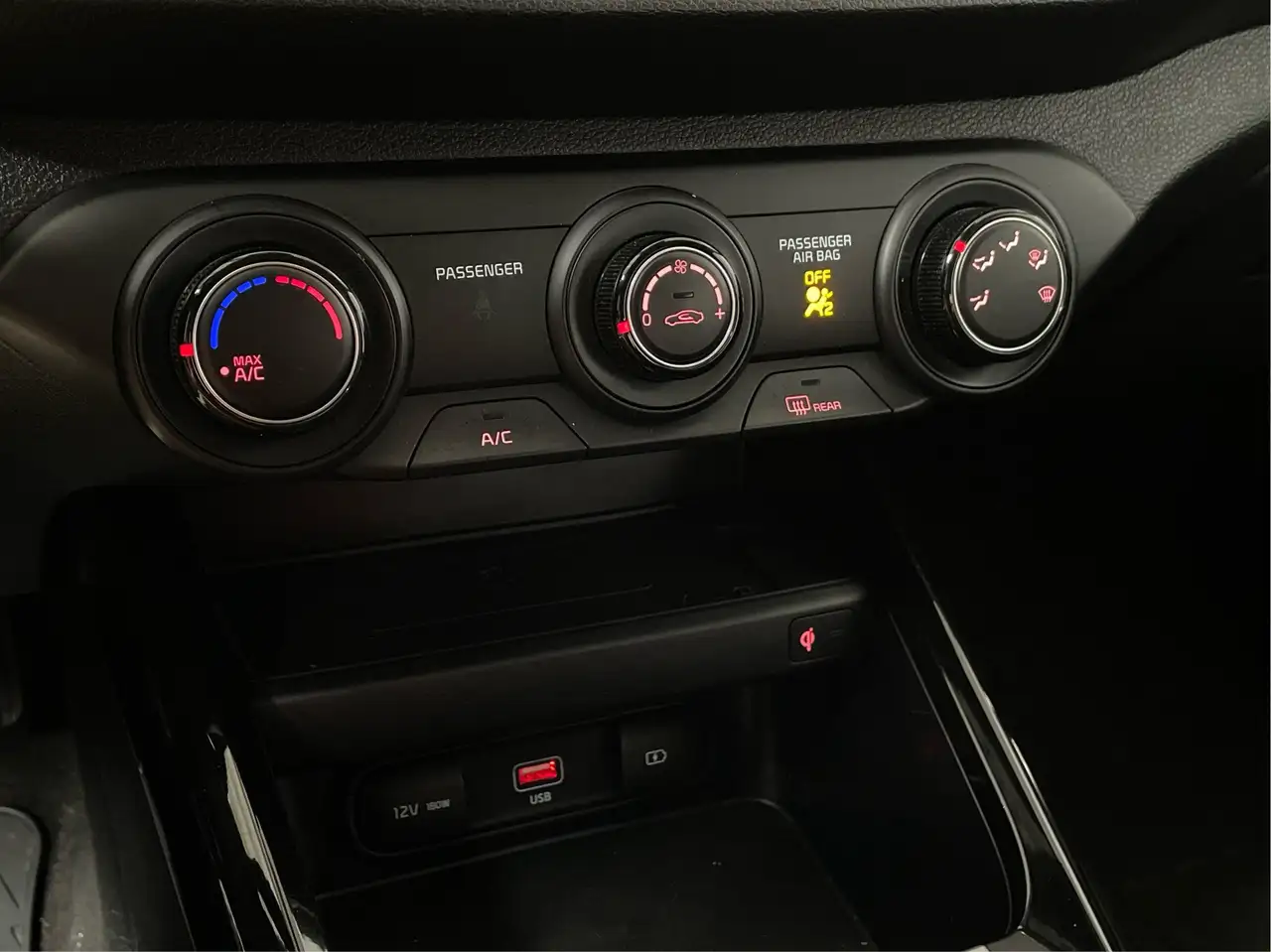 Kia Forte снимка Kia Forte