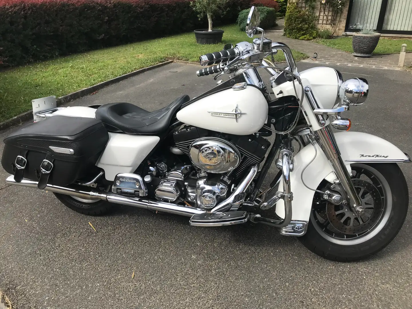 Harley-Davidson Road King Blanc - 2