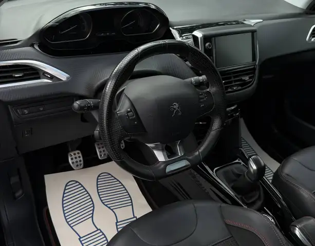 Peugeot 2008 view 5