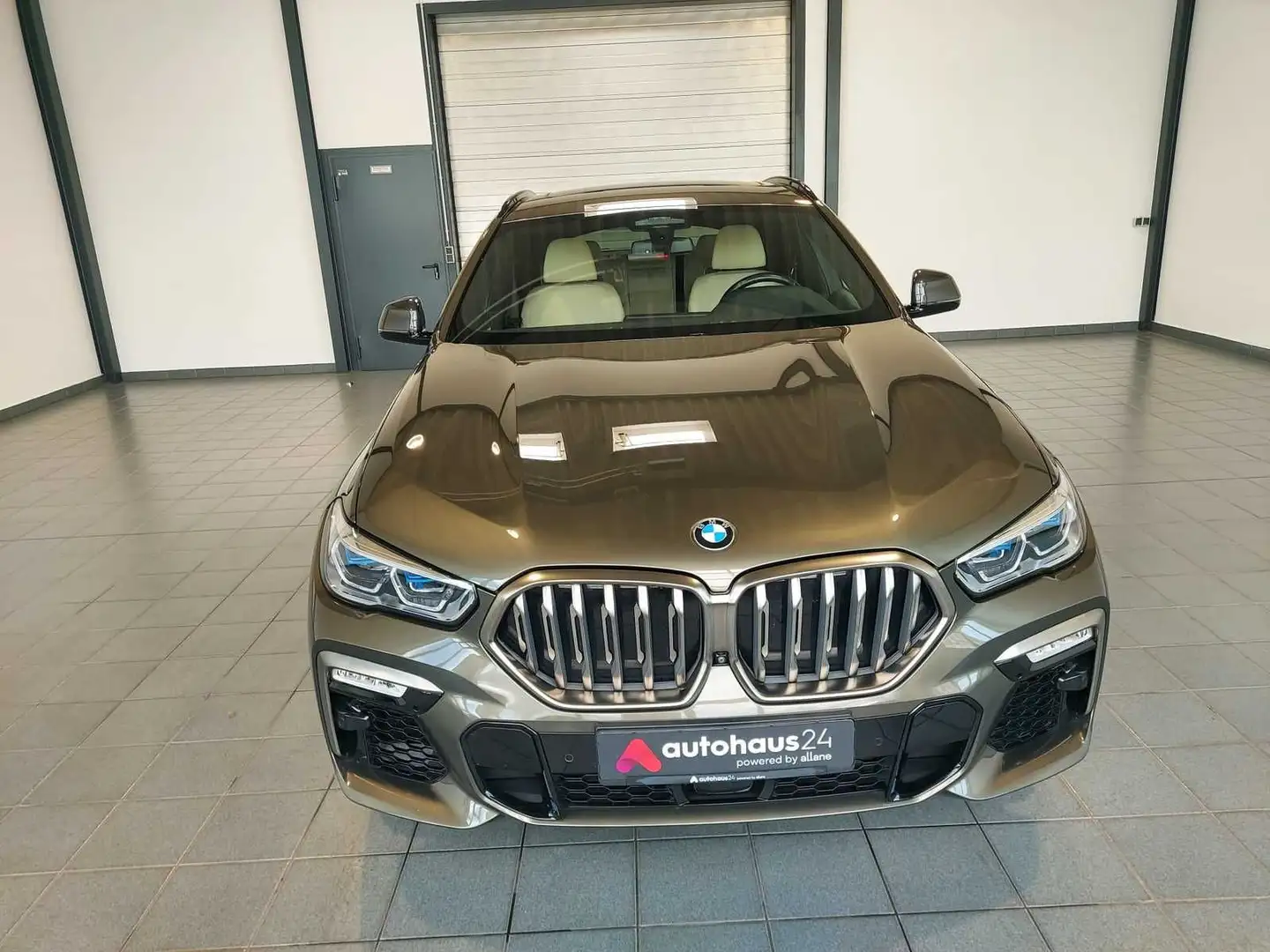 BMW X6 M50i  Pano|AHK|ACC|360°|Laser Gris - 2
