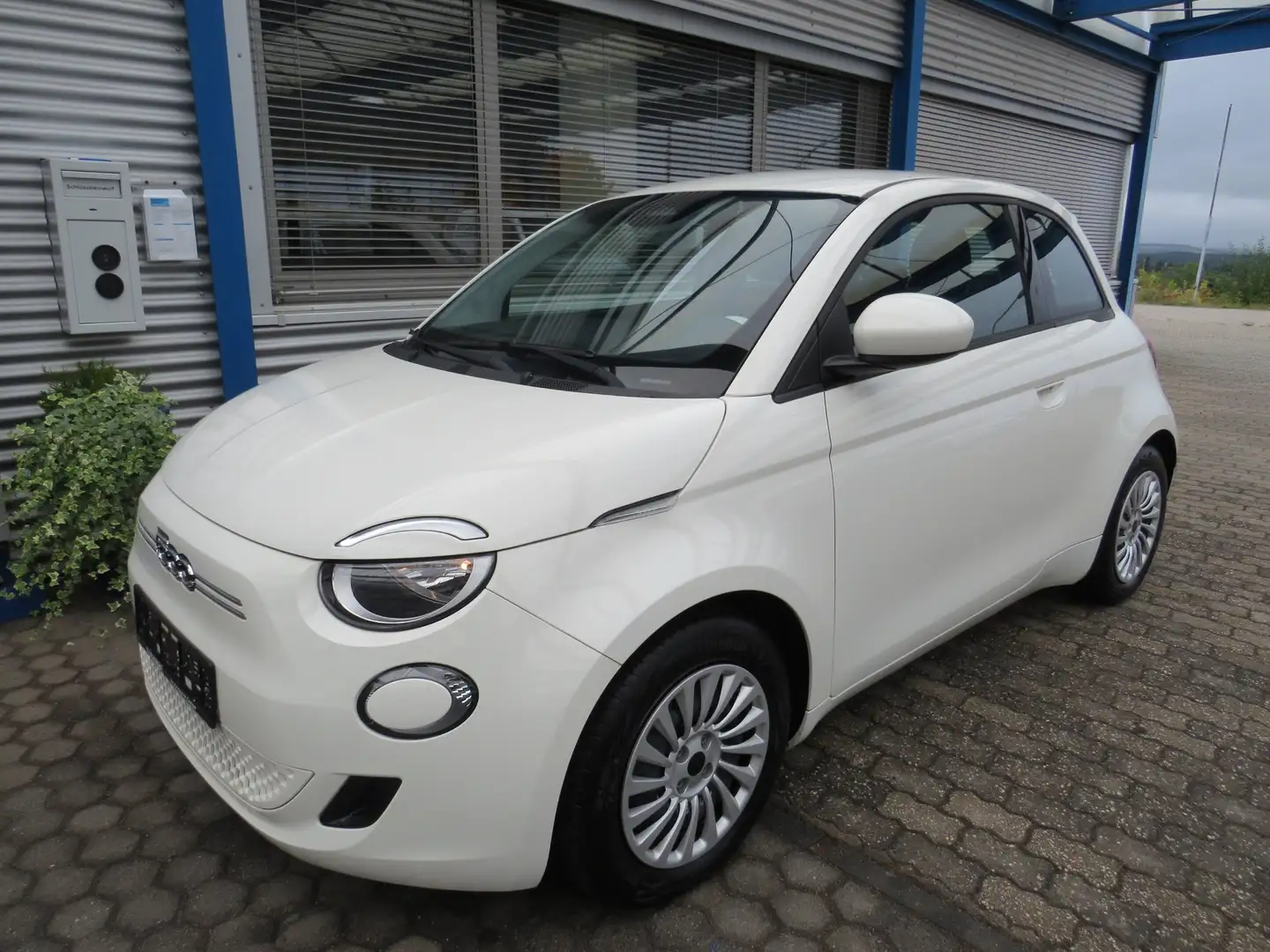 Fiat 500e Basis 42kWh Klimaautomatik DAB Tempomat Blanco - 1