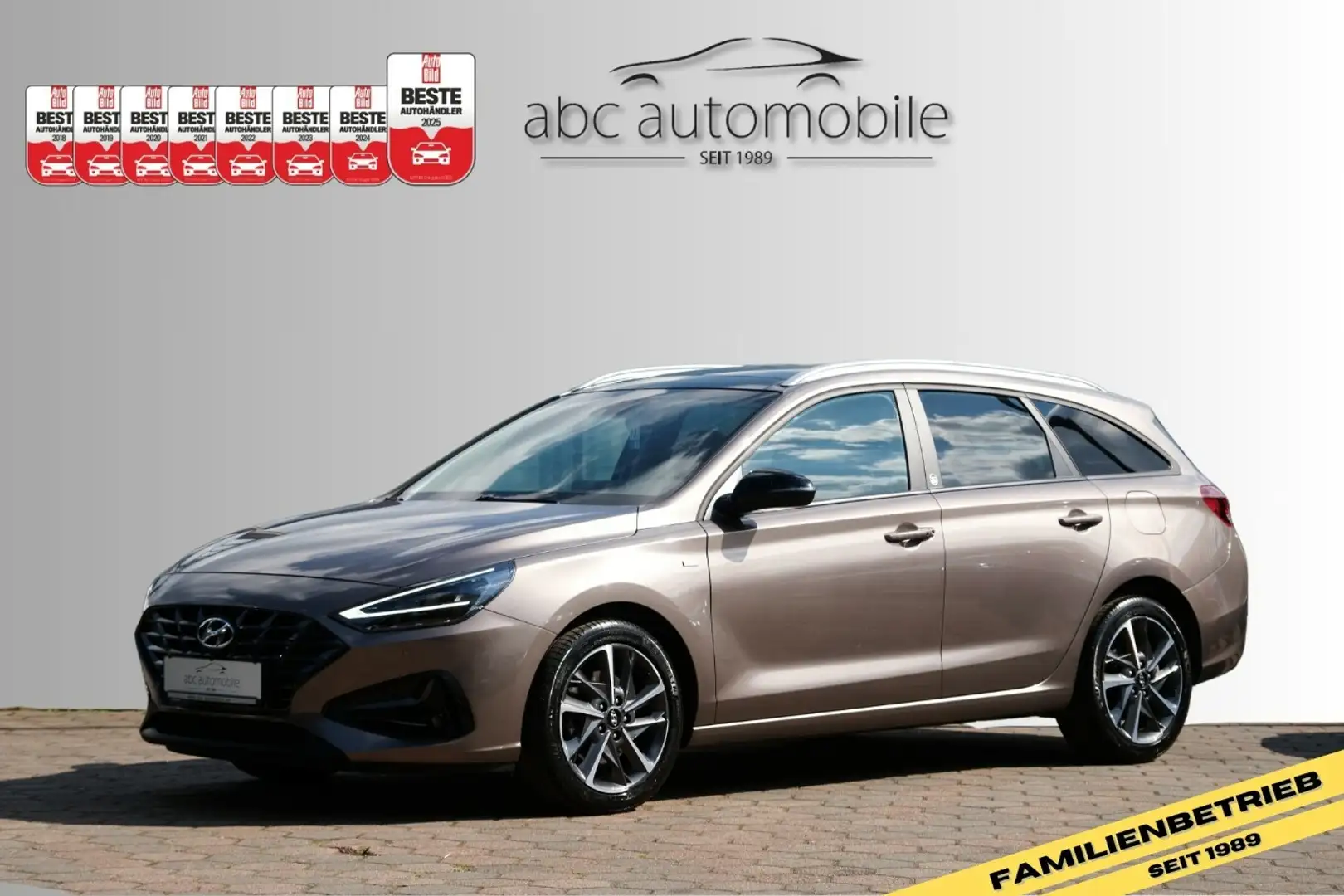 Hyundai i30 Edition 30+ Mild-Hybrid Panorama Brons - 1