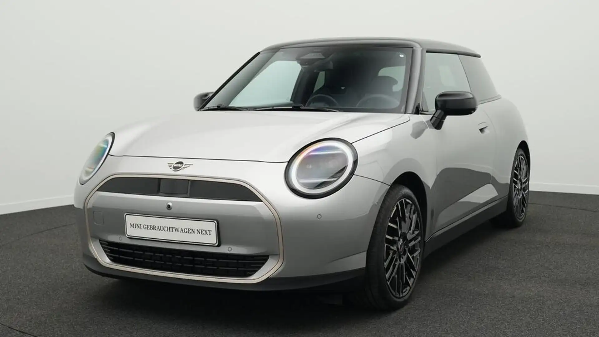 MINI Cooper E Favoured Trim Grau - 1
