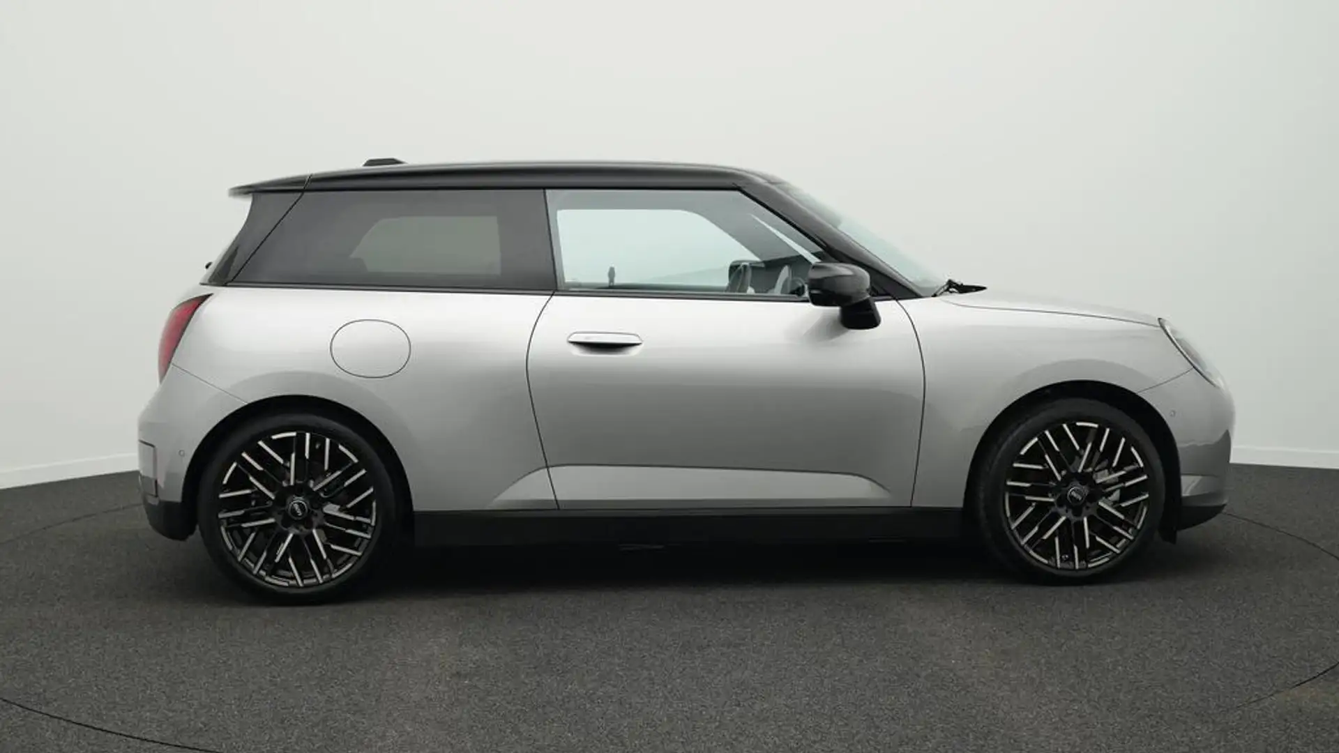 MINI Cooper E Favoured Trim Grau - 2