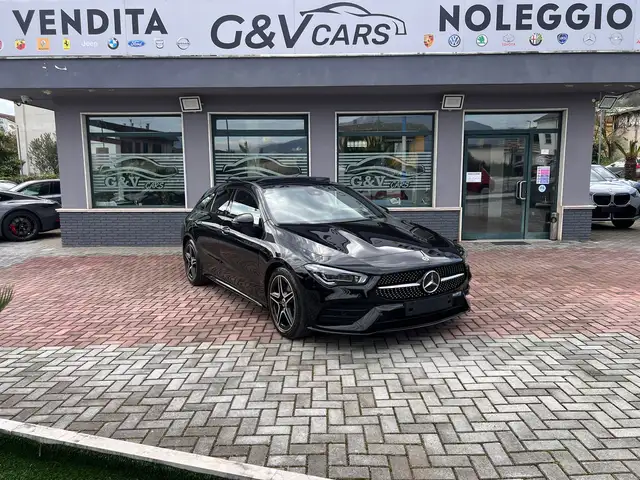 Mercedes-Benz CLA 220 d Shooting Brake Night edition *PANORAMA*MULTIBEAM