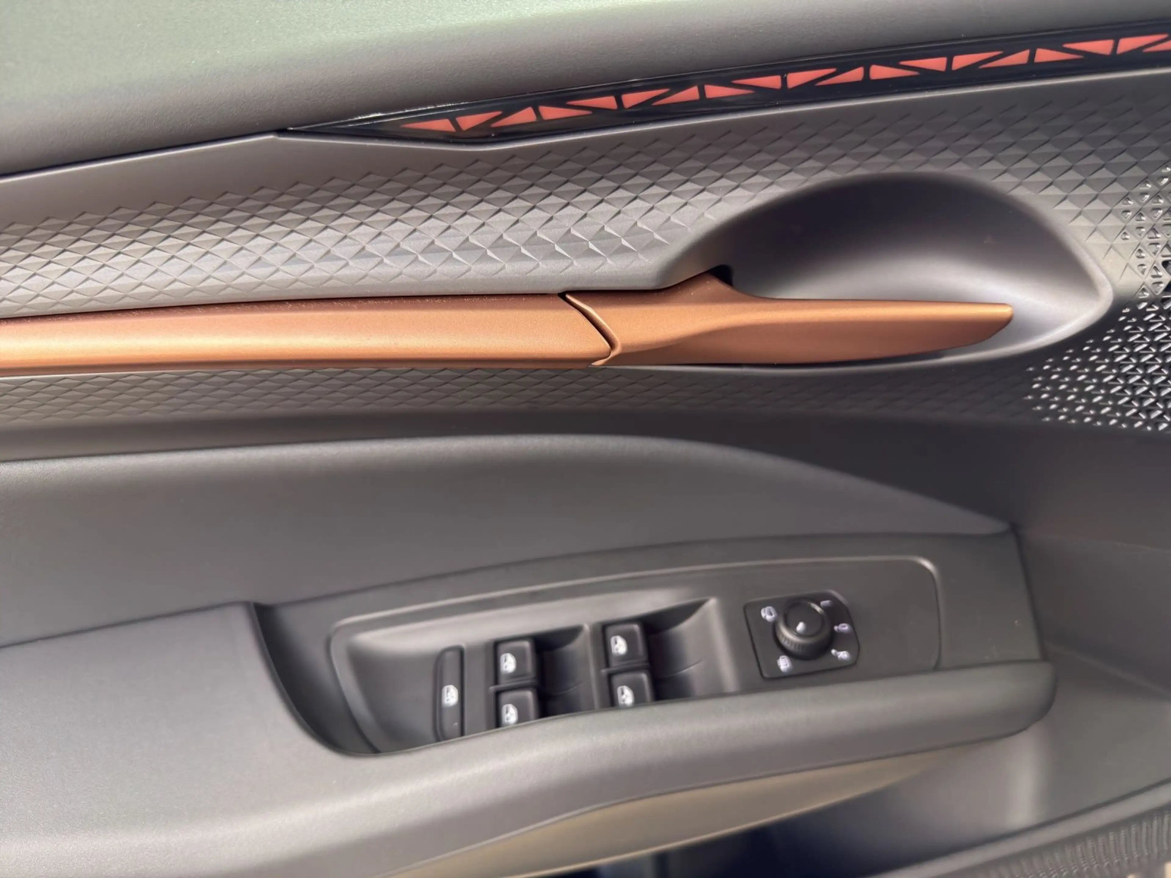 CUPRA Raval Endurance Edition Dynamic Plus Plasma NAVI — photo 8