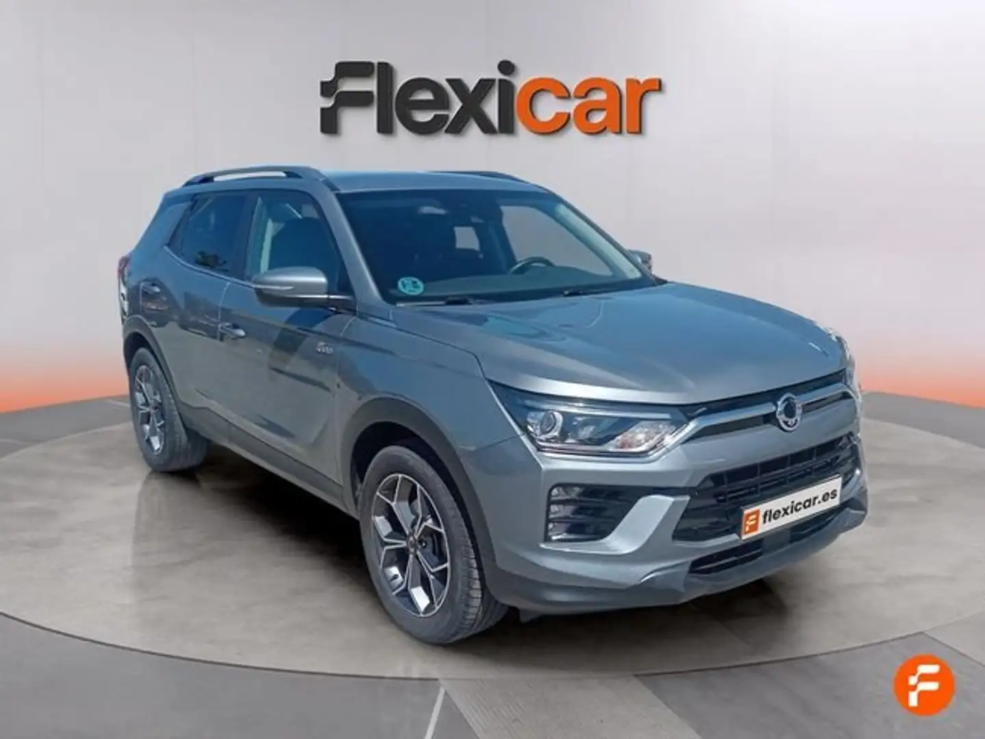 SsangYong Korando G15 Urban Plus 4x2 L.P. Gris - 2