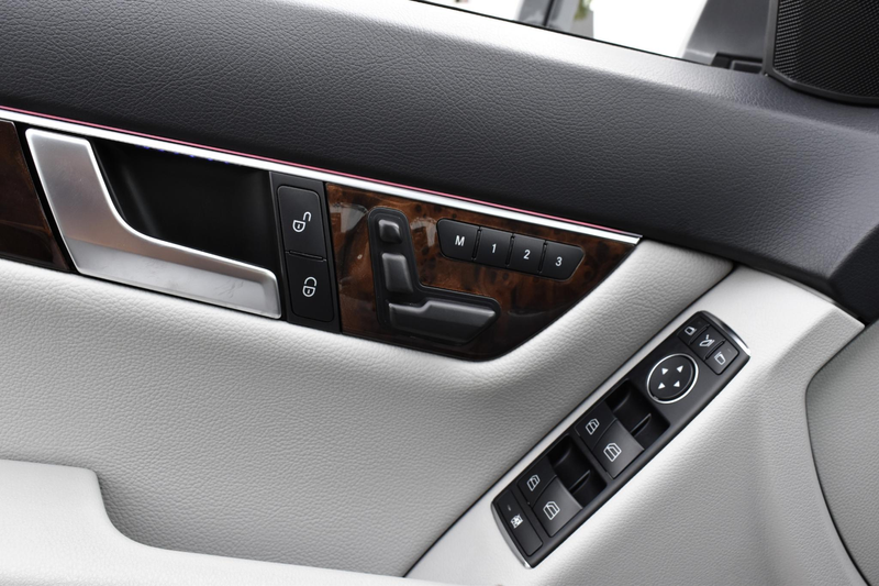 Mercedes-Benz C 250 Ambition Elegance Carplay - Camera — photo 11
