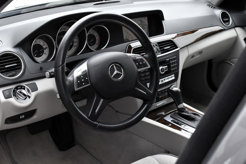 Mercedes-Benz C 250 Ambition Elegance Carplay - Camera — photo 14