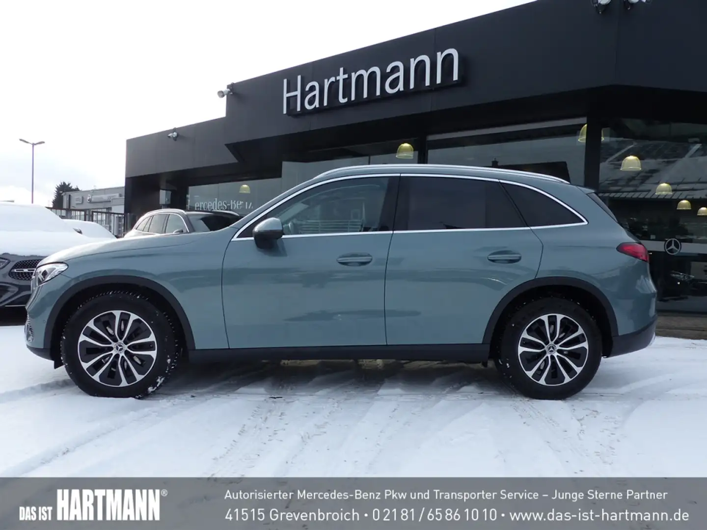 Mercedes-Benz GLC 200 4M AVANTGARDE+PANO+AHK+MEMORY+RF-KAM+LED Silber - 2